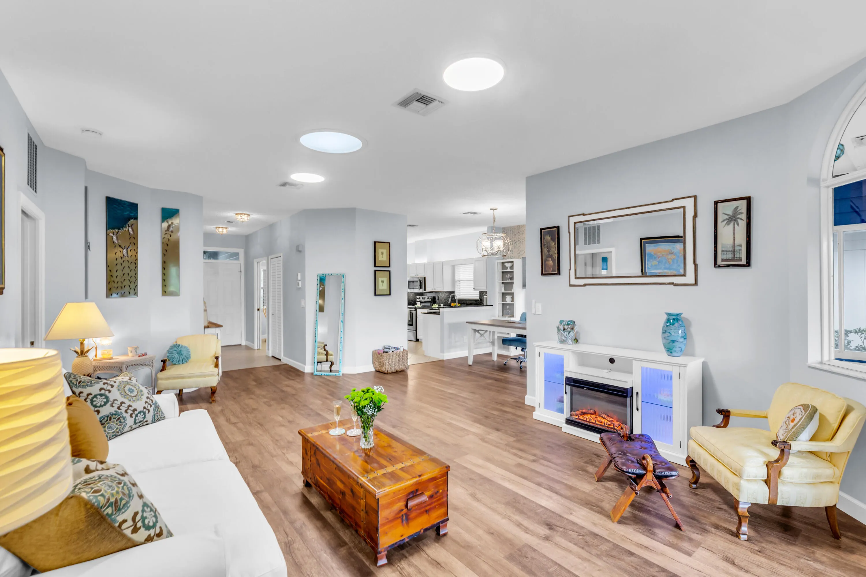 401 Tamarind Place