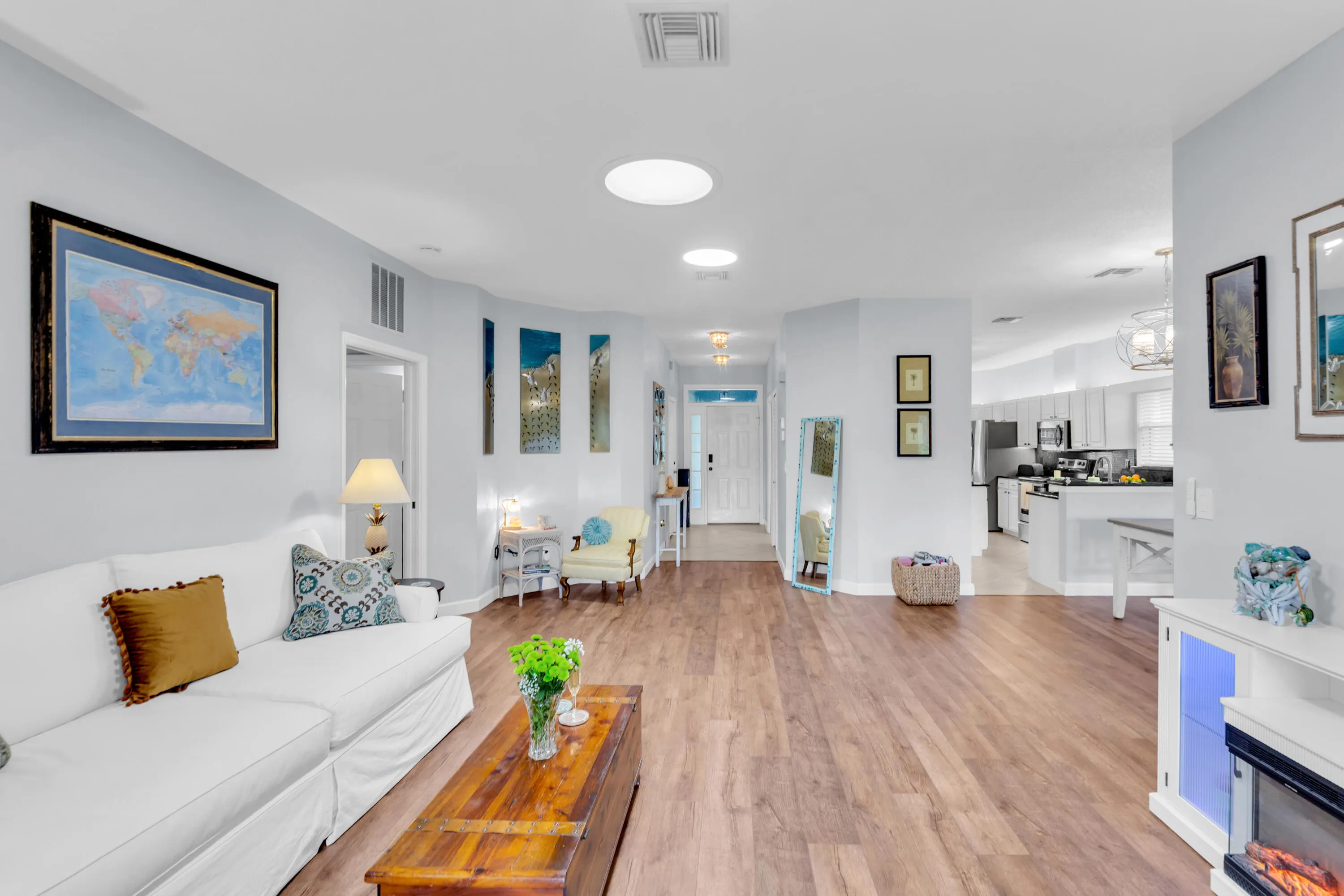 401 Tamarind Place