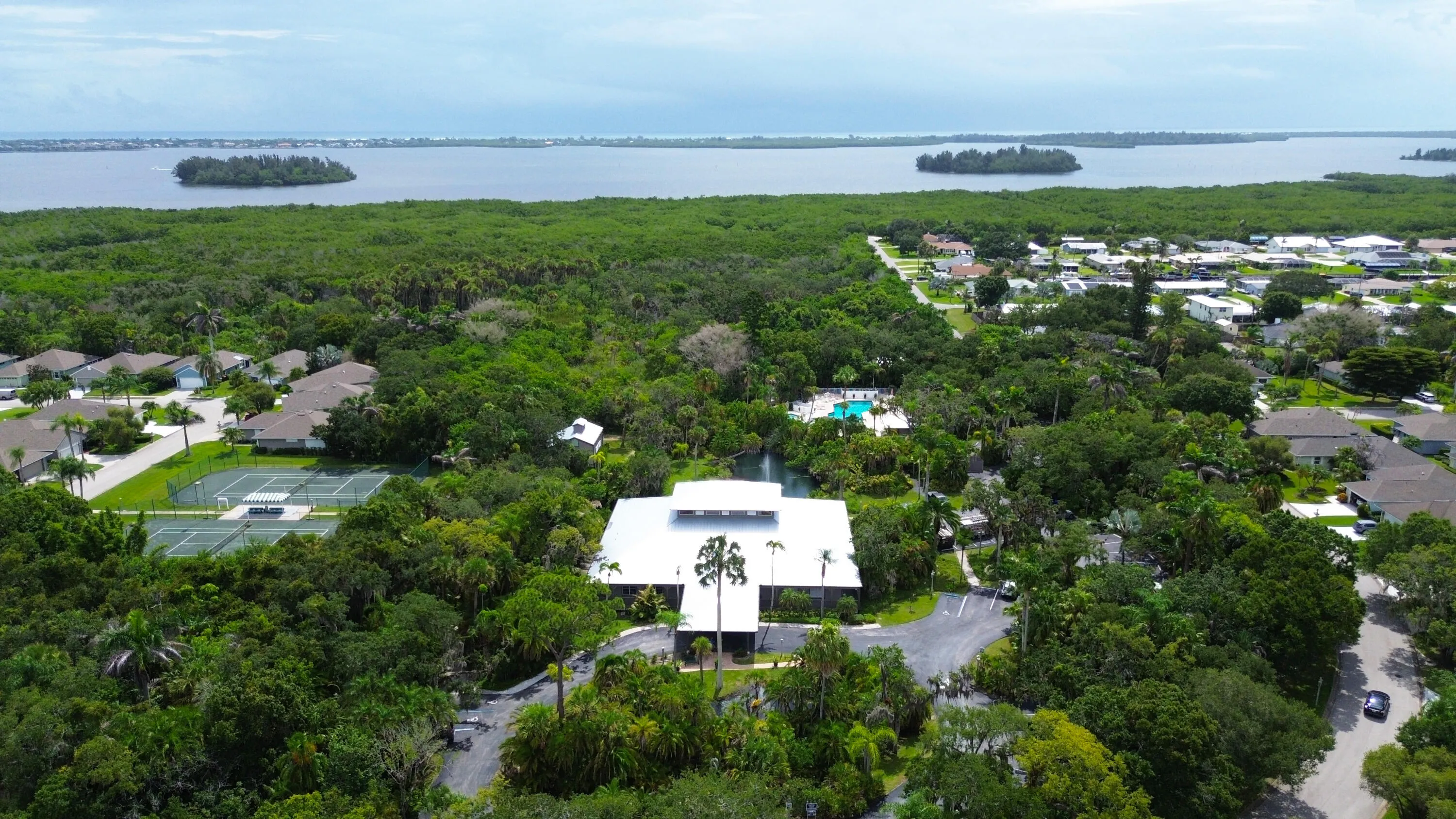 401 Tamarind Place