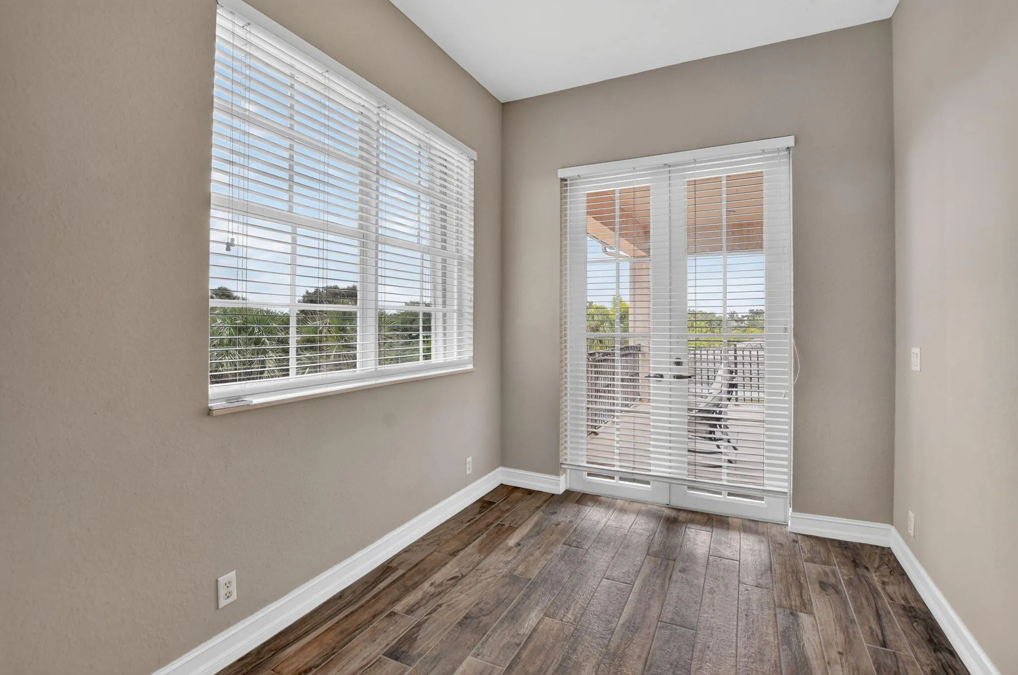 10998 NW 78th Place