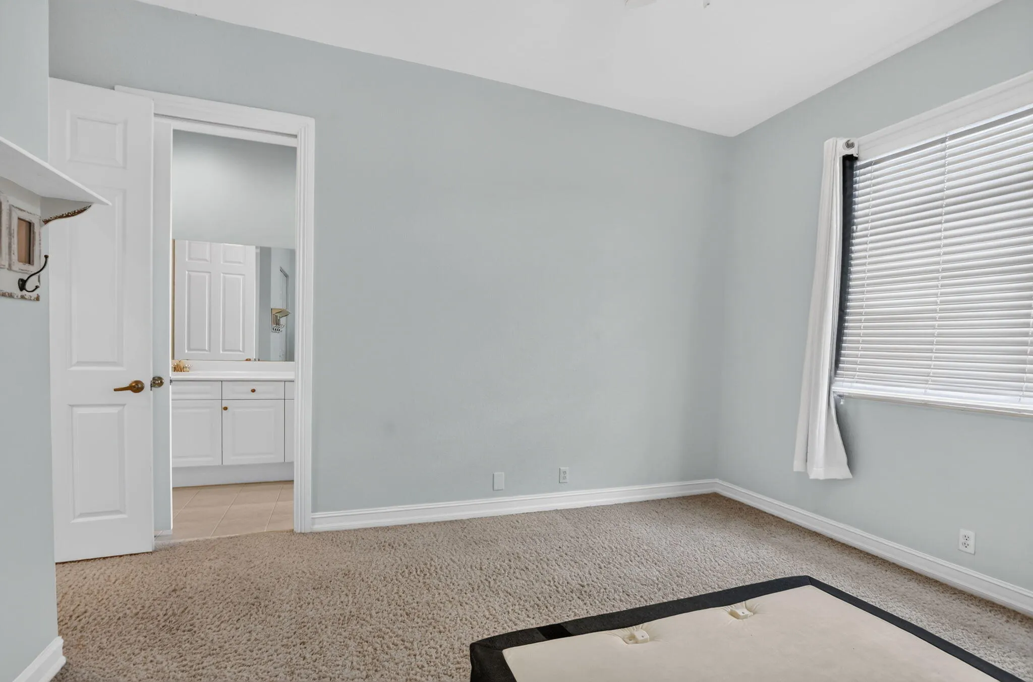 10998 NW 78th Place