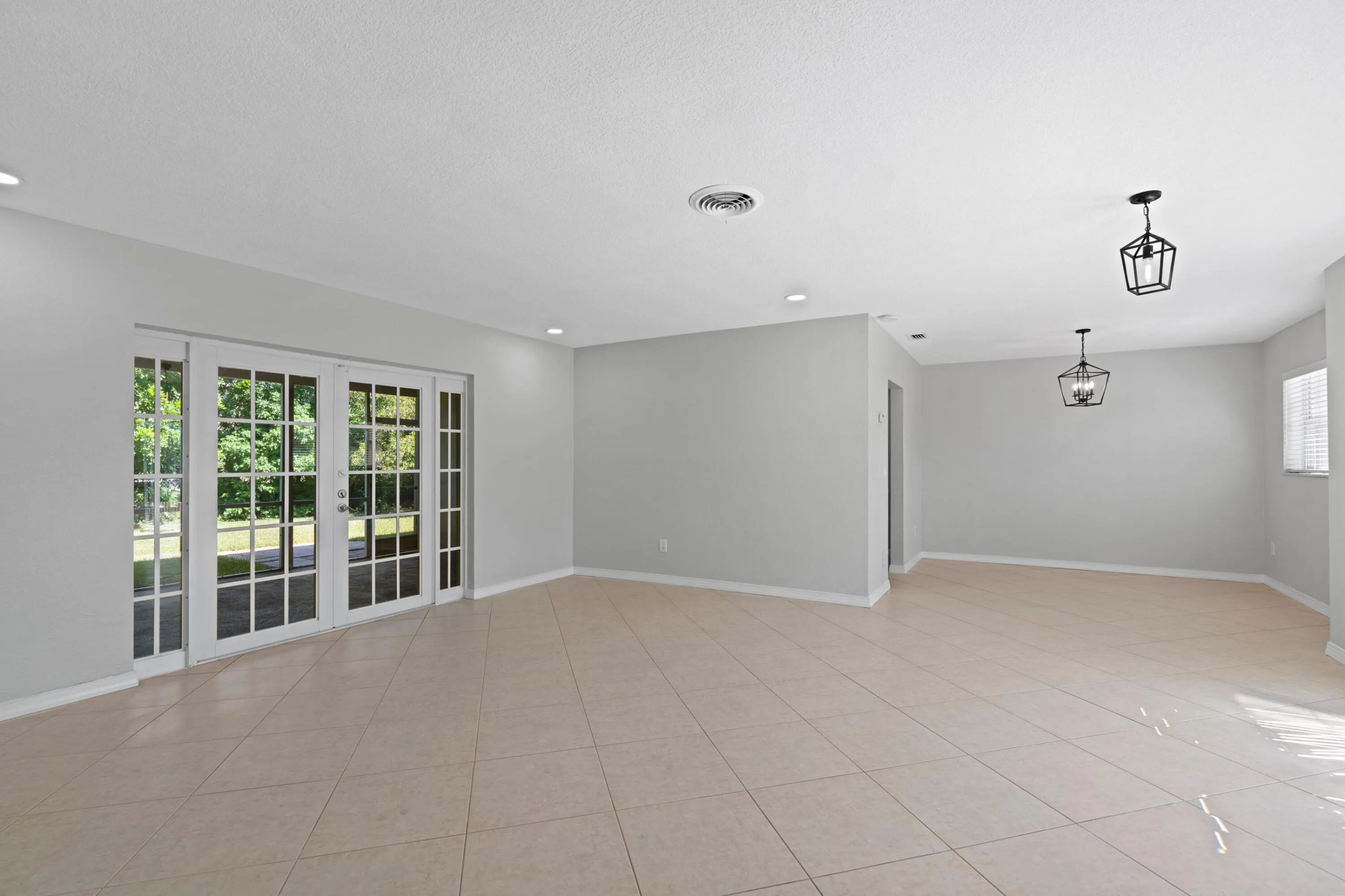 4471 NW 6th Court