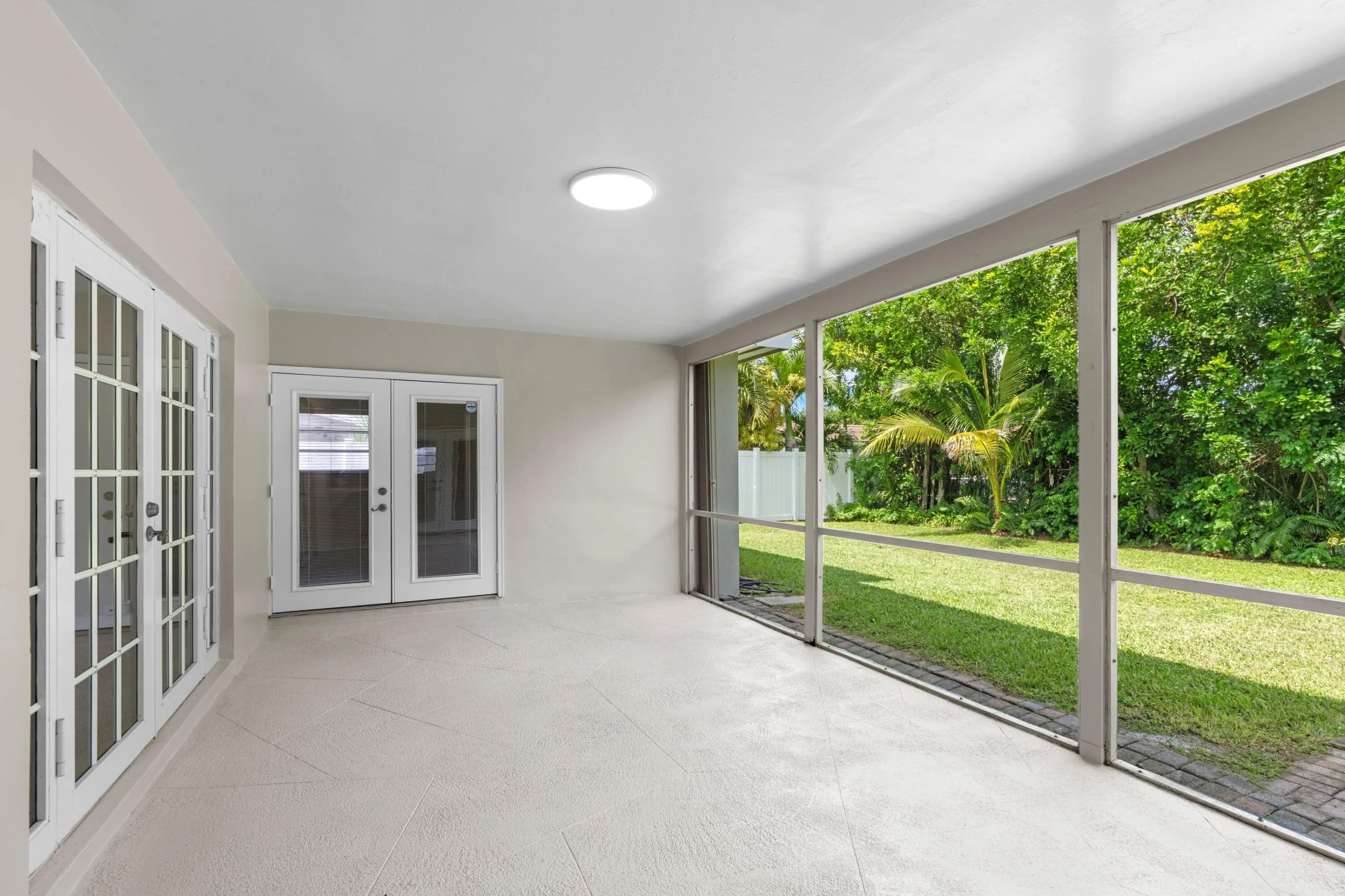 4471 NW 6th Court
