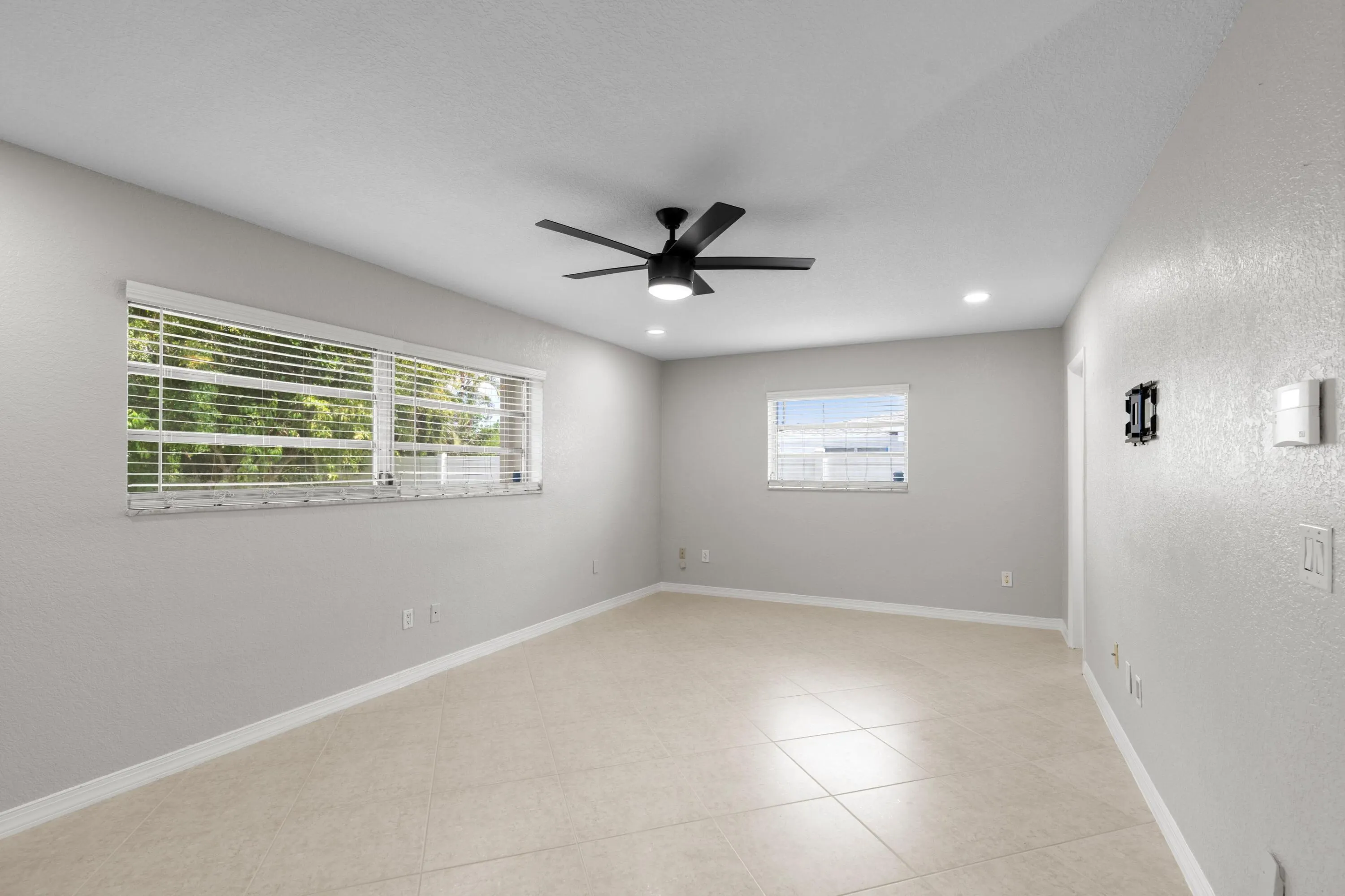 4471 NW 6th Court