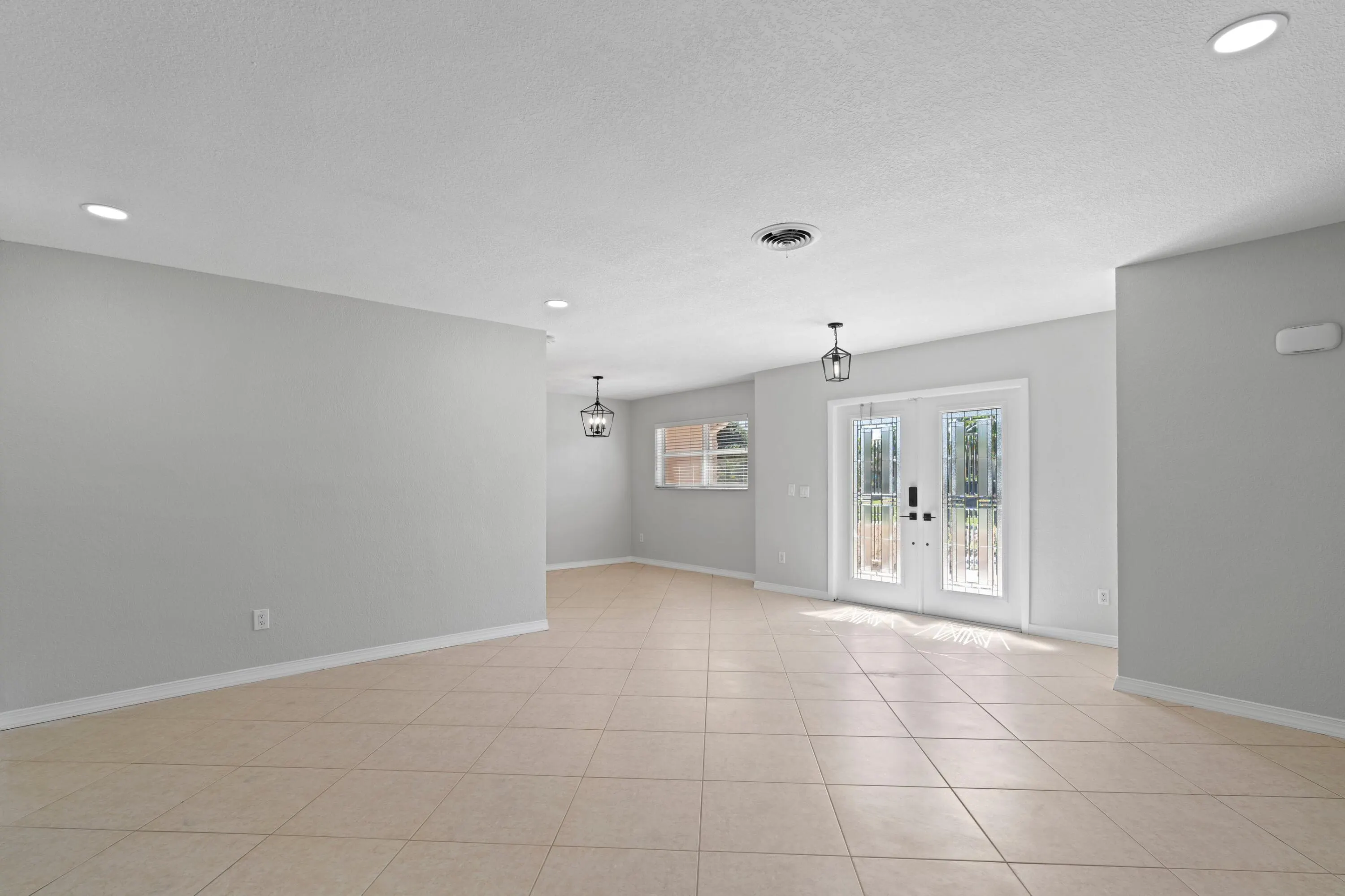 4471 NW 6th Court