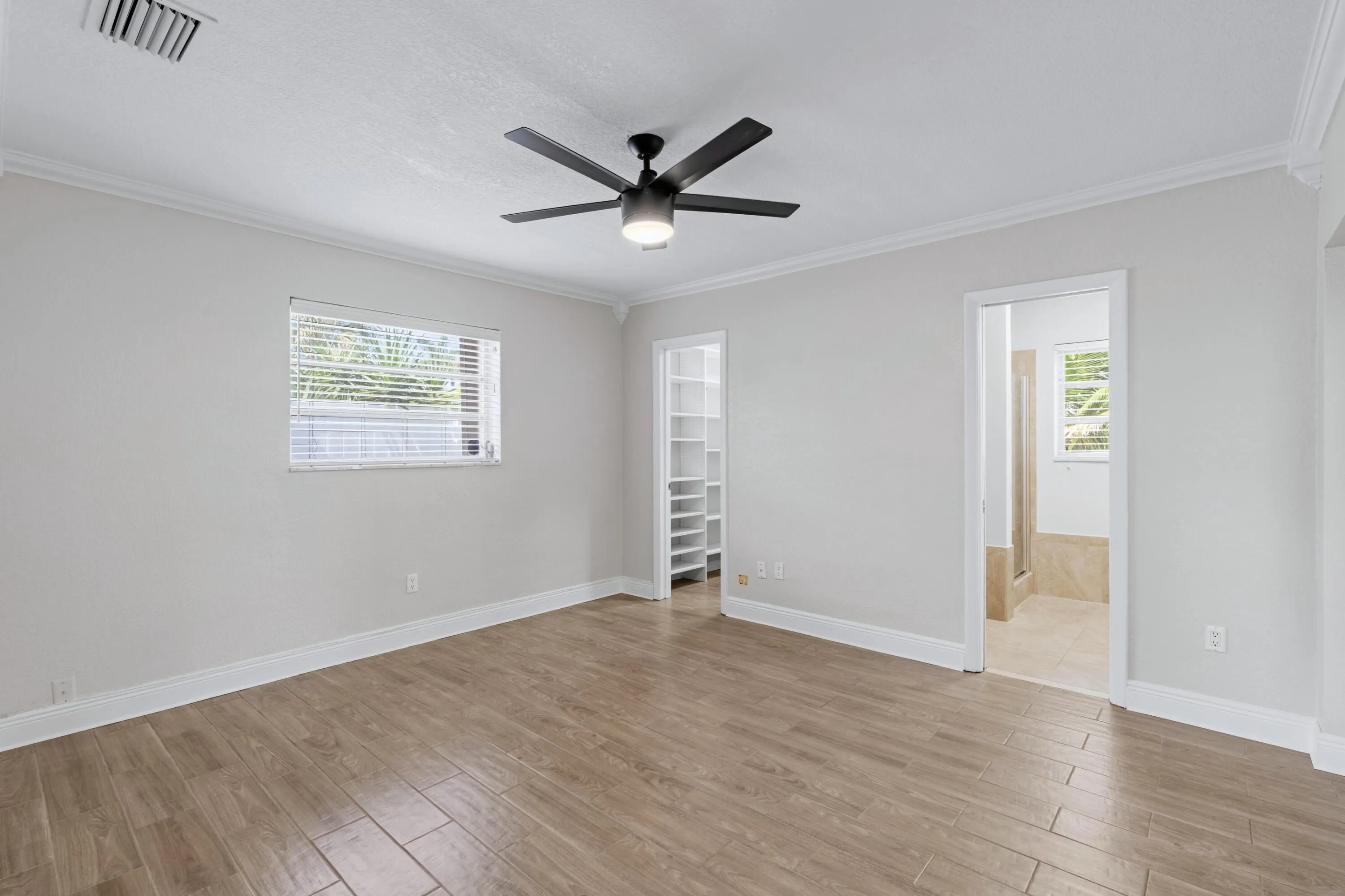 4471 NW 6th Court