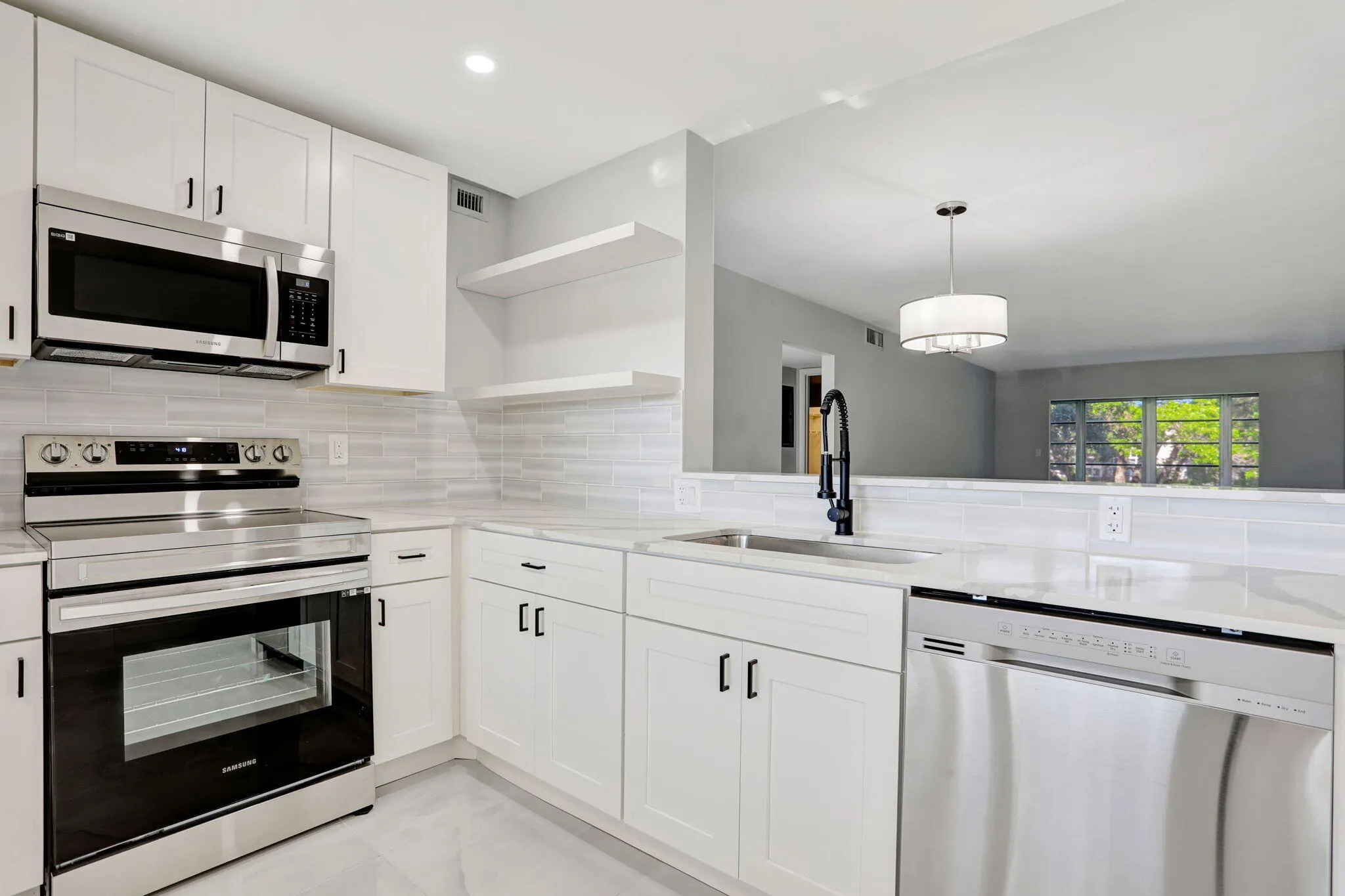 2202 LUCAYA Bend #G2