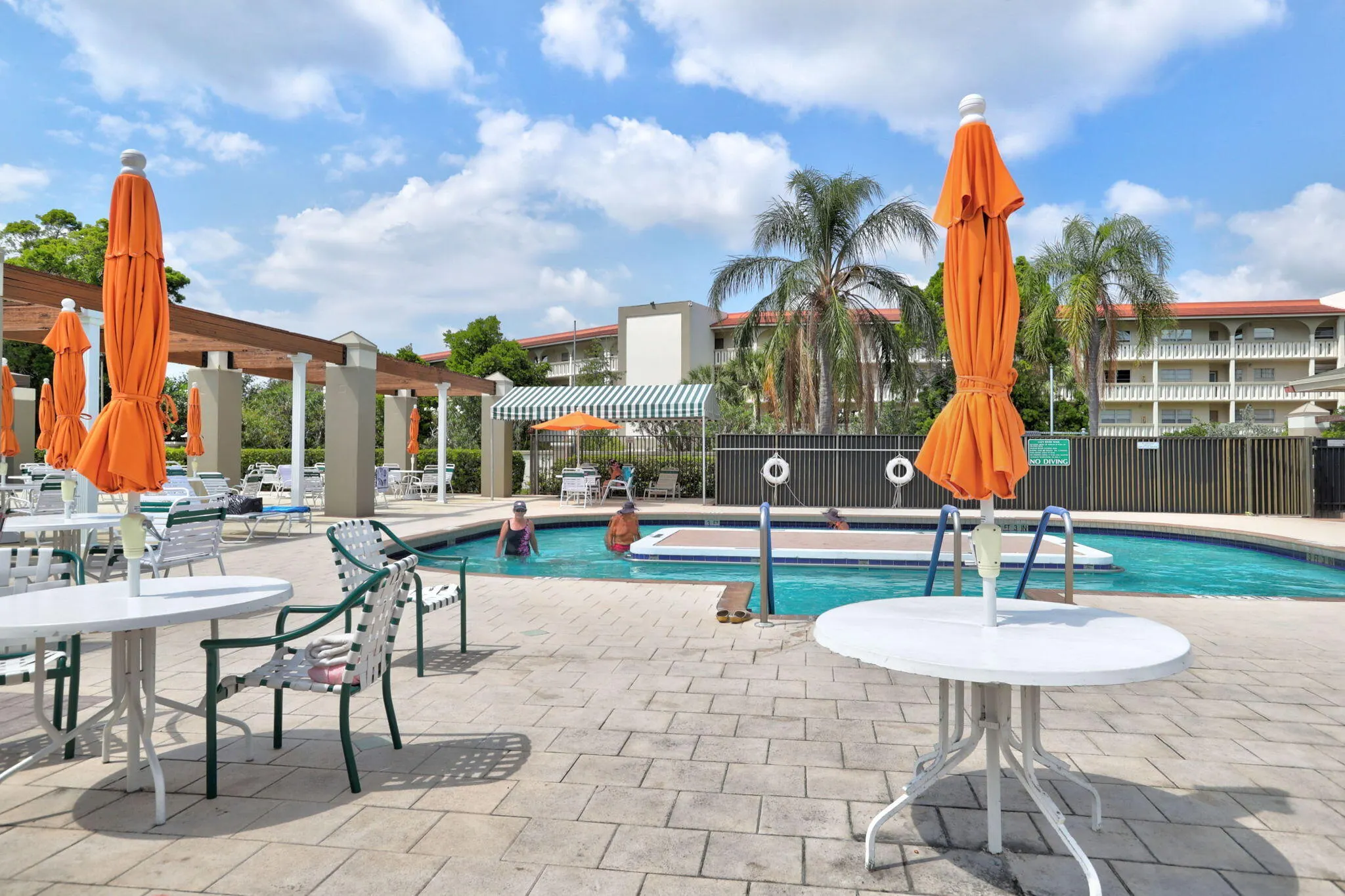 2202 LUCAYA Bend #G2