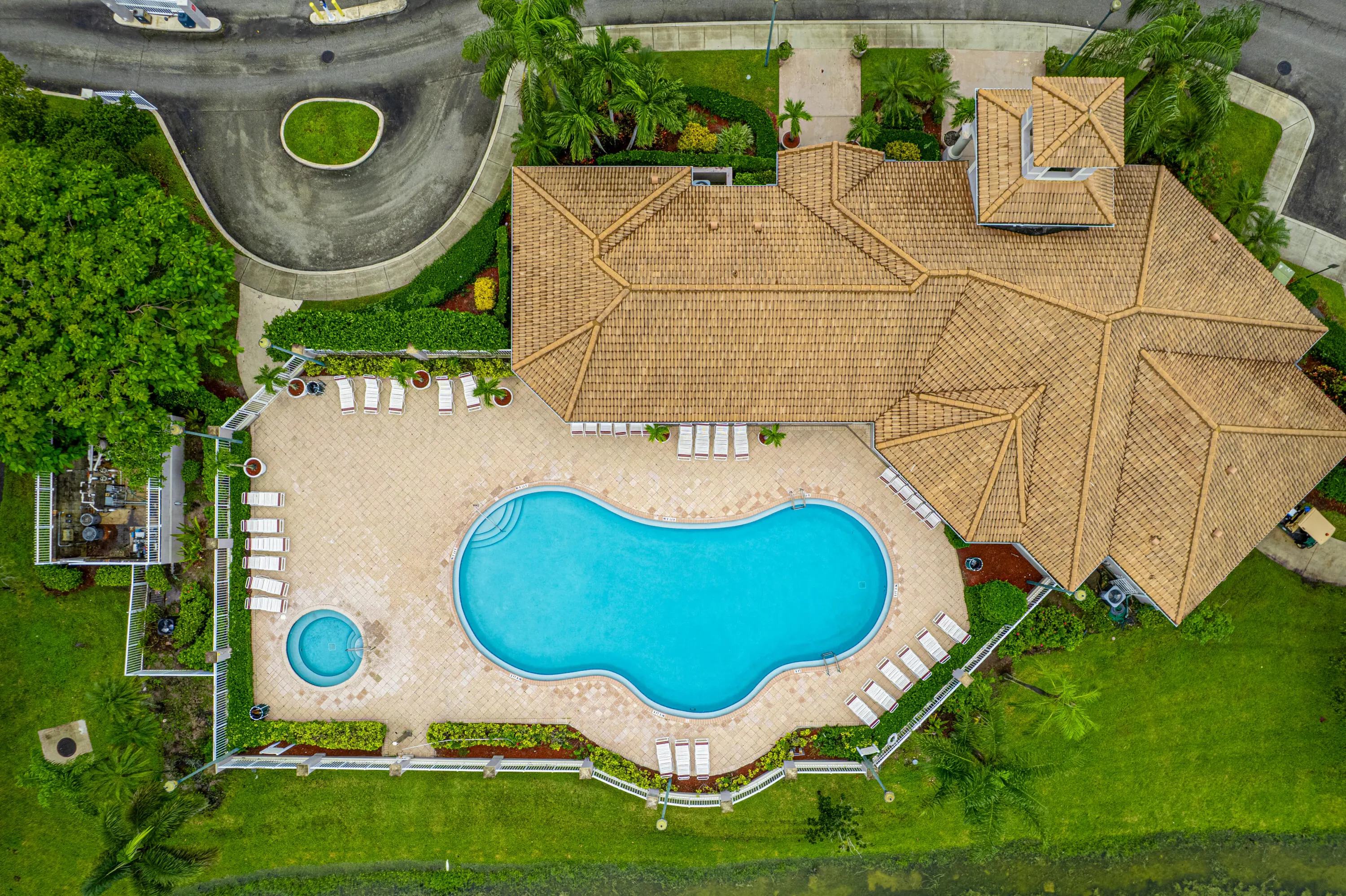 5045 WILES Road #308