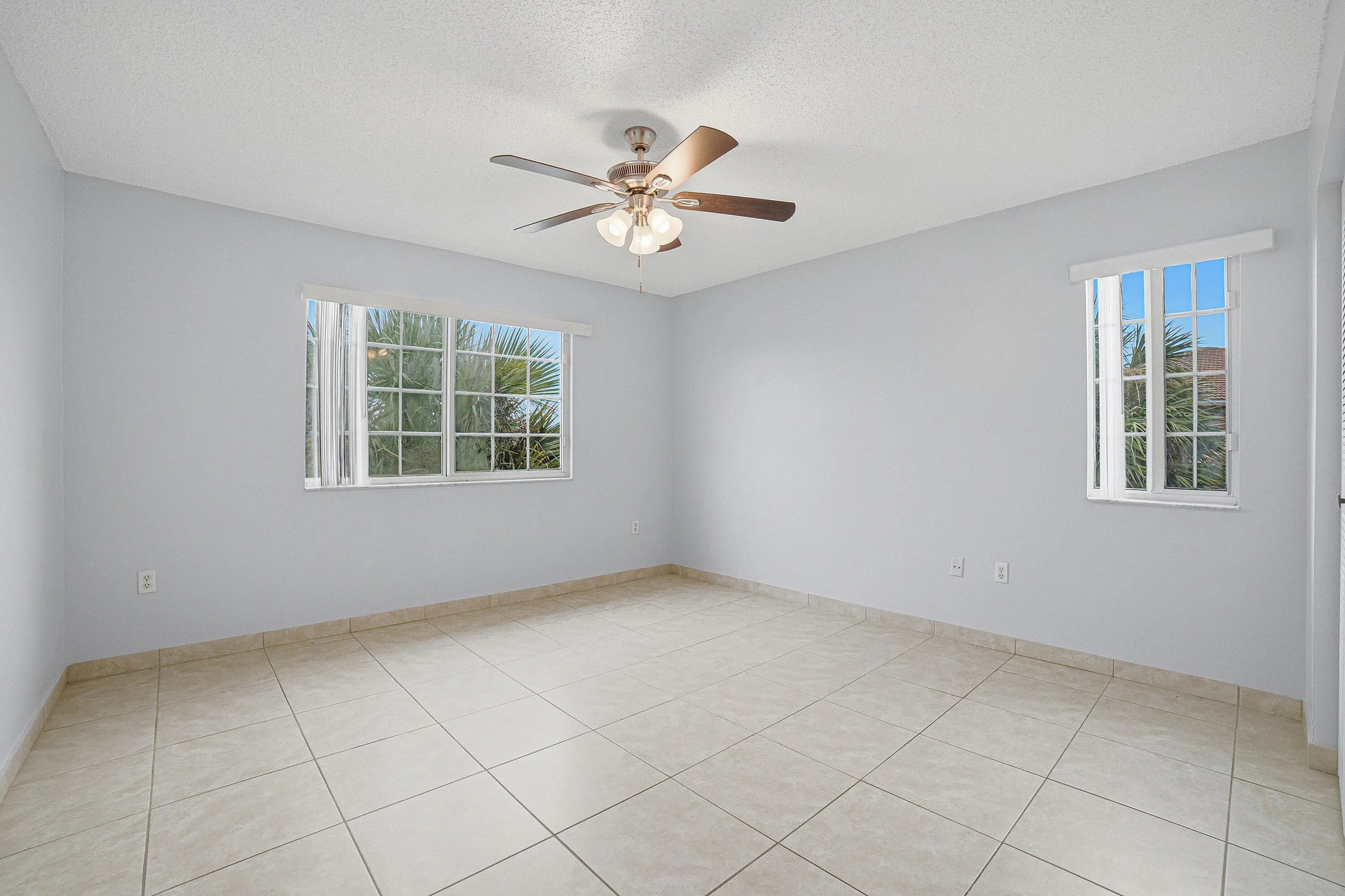 5045 WILES Road #308