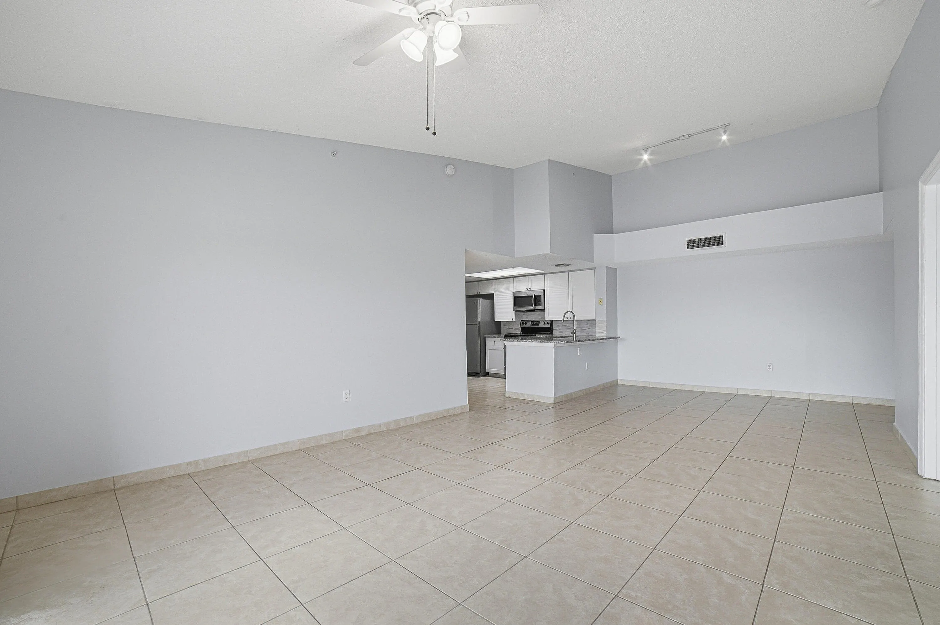 5045 WILES Road #308