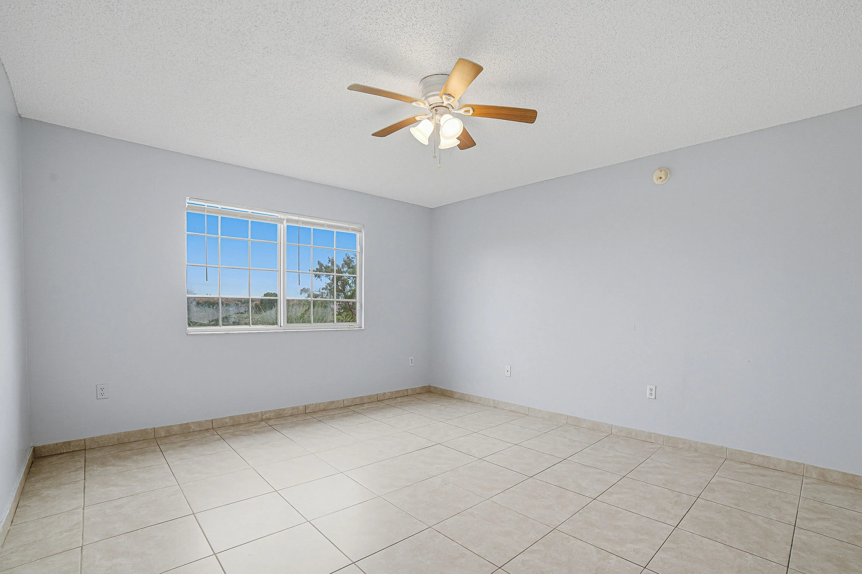 5045 WILES Road #308