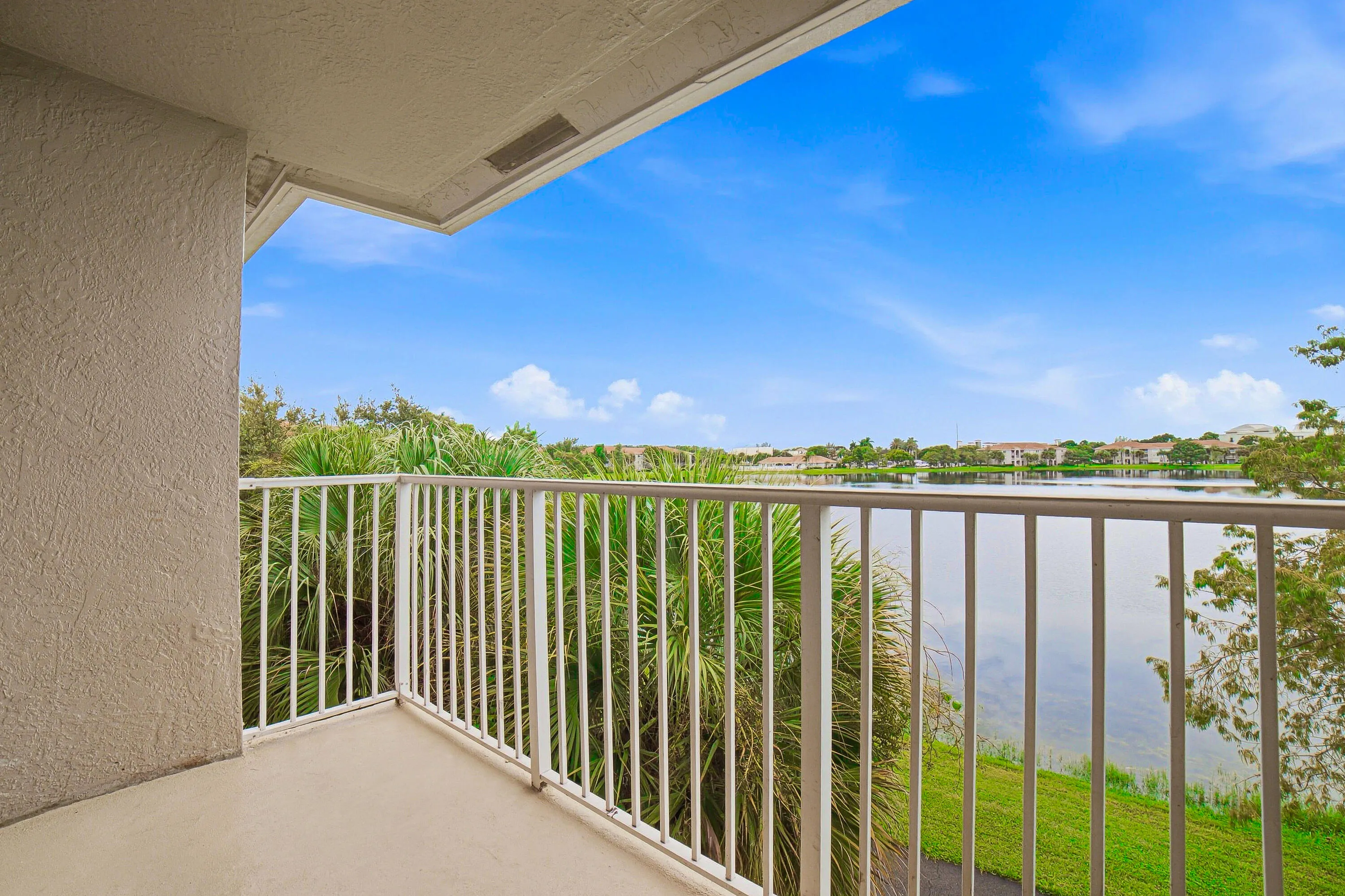 5045 WILES Road #308