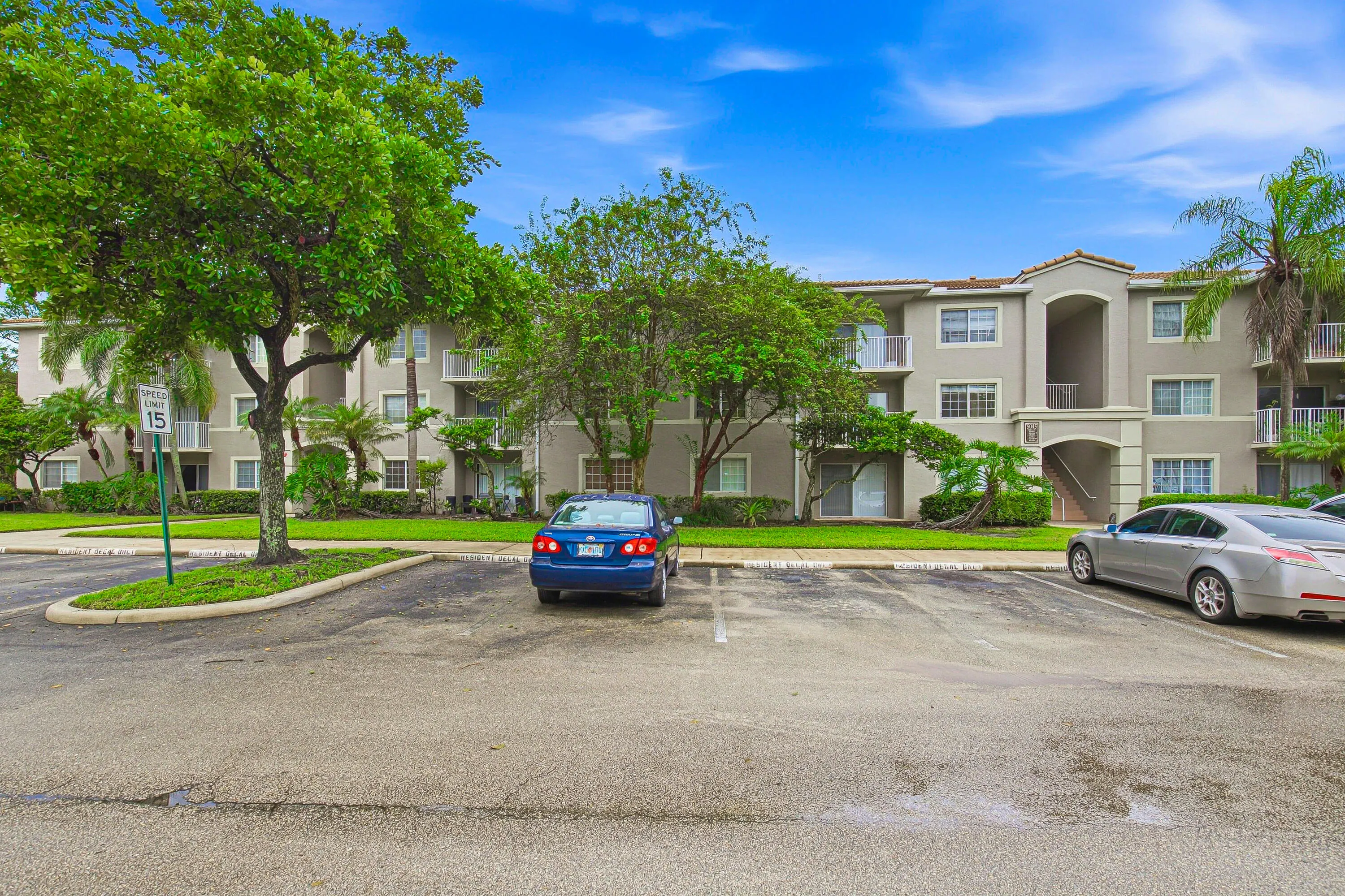 5045 WILES Road #308