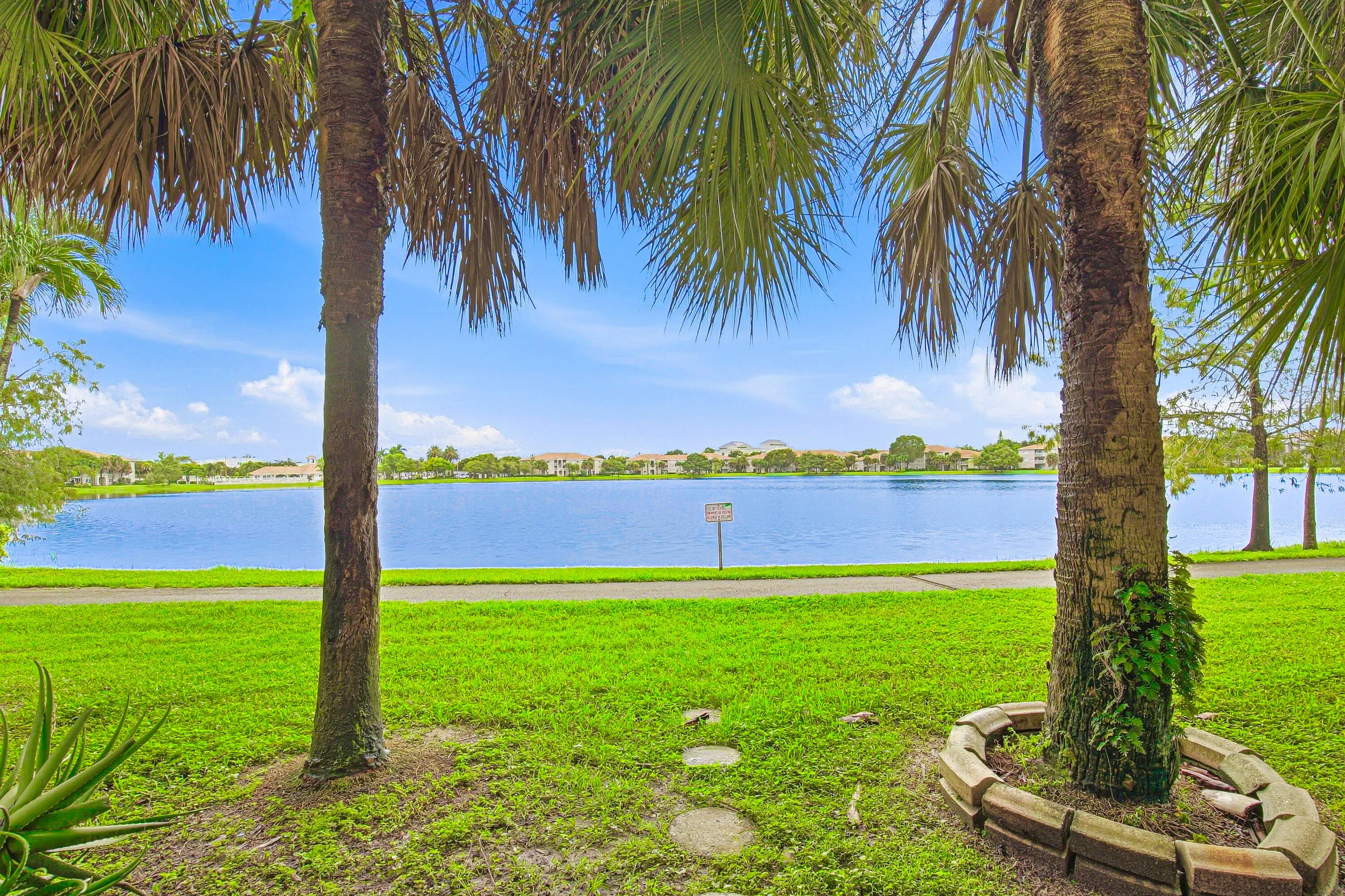 5045 WILES Road #308