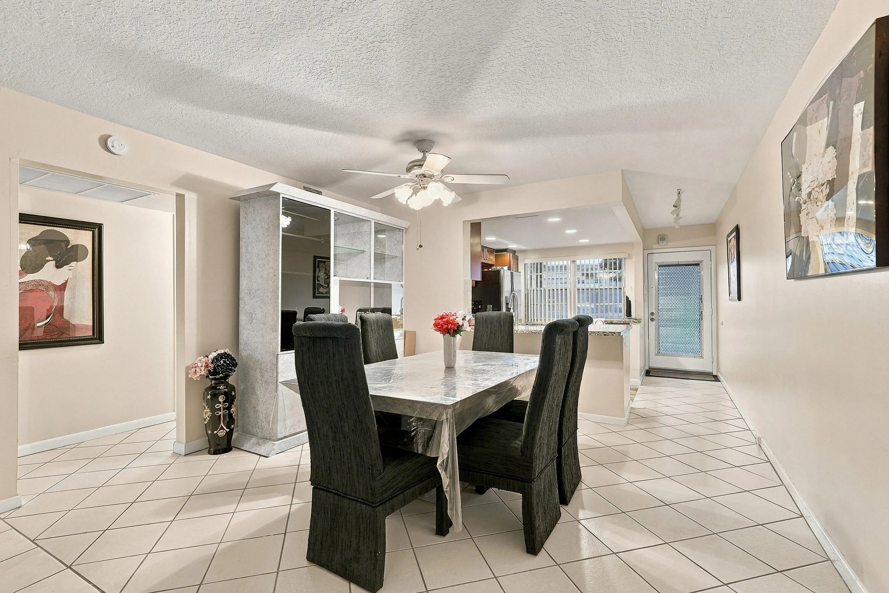 2903 VICTORIA Circle #C1