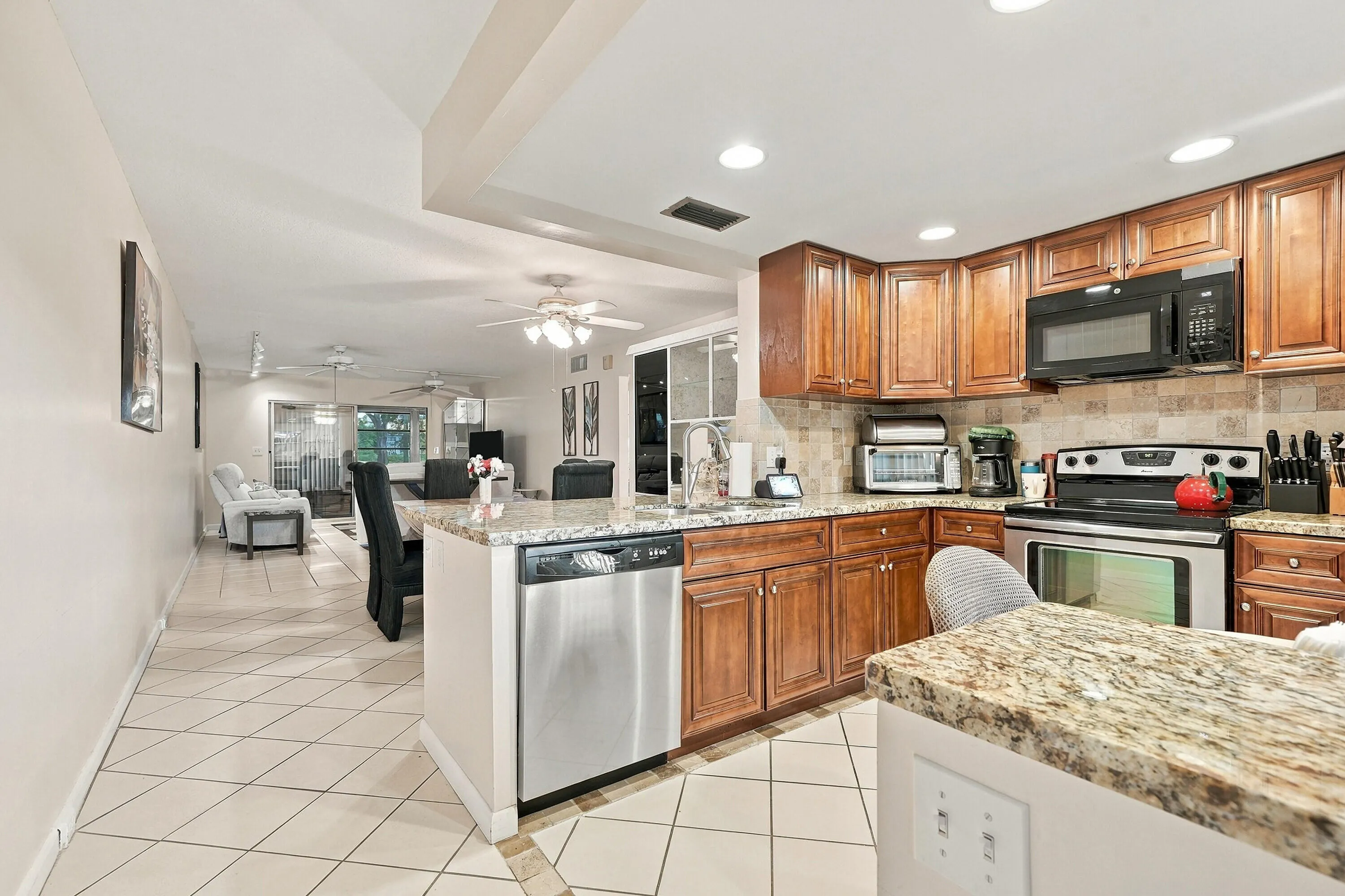 2903 VICTORIA Circle #C1