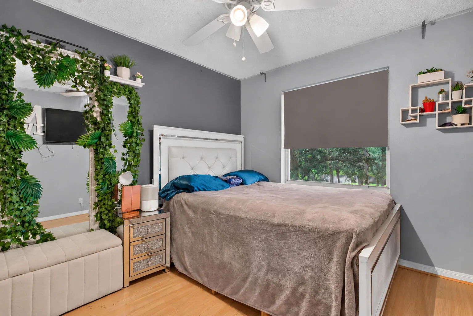 4258 NW 1st Drive