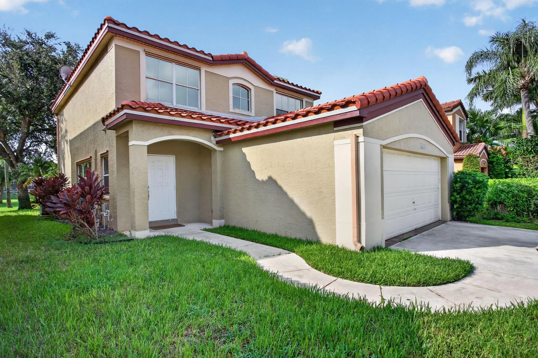 4258 NW 1st Drive