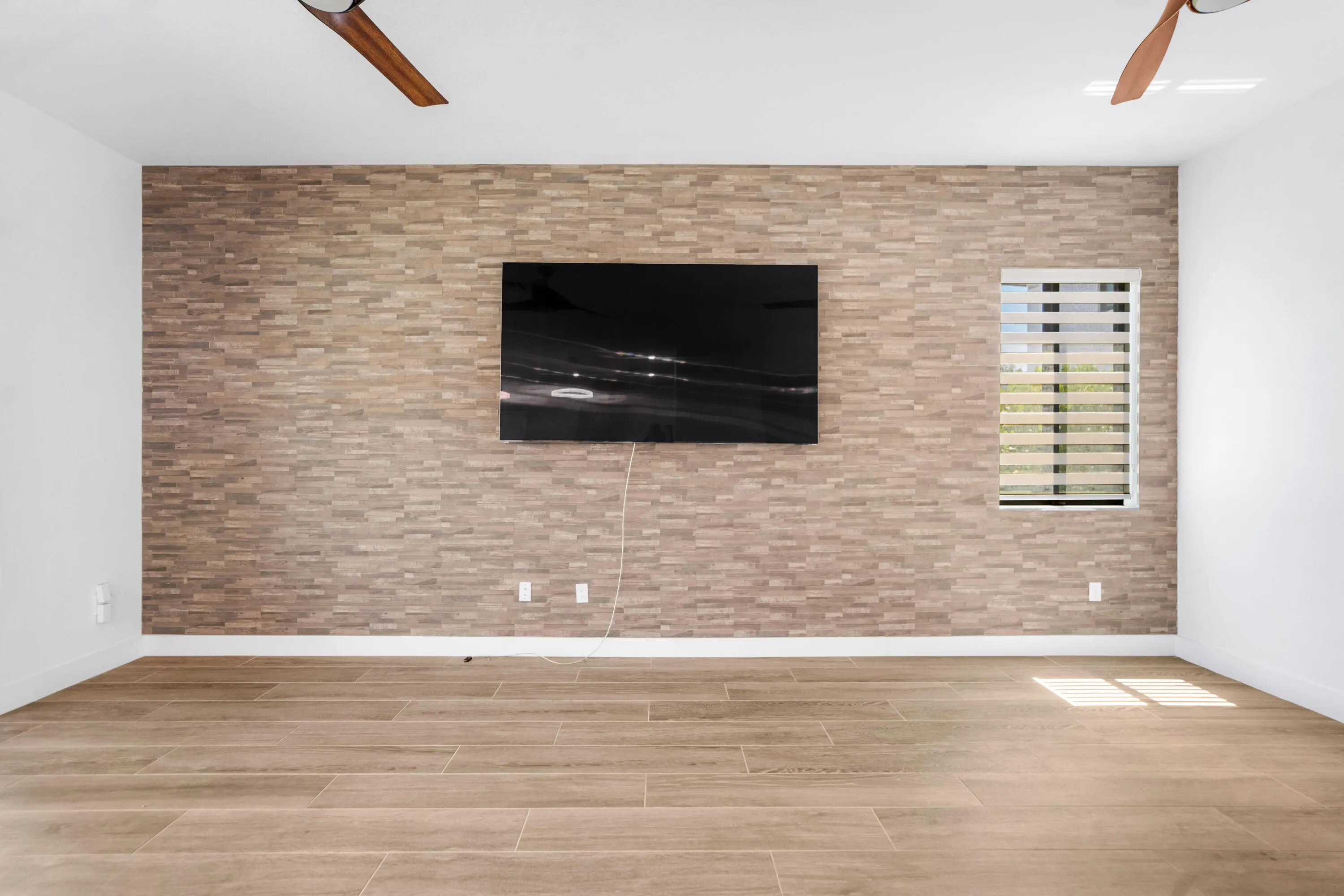 10768 AZUL Lane