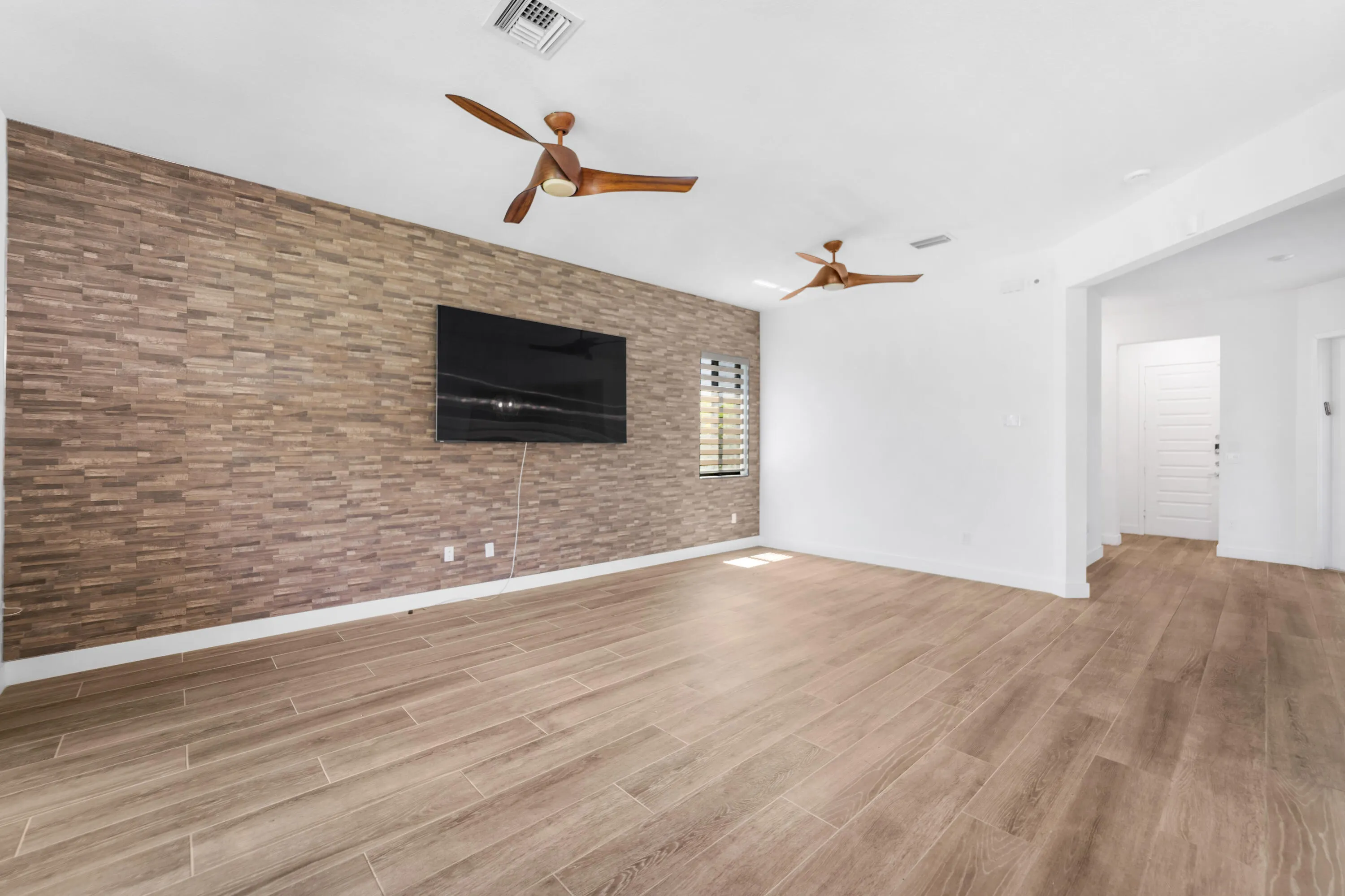 10768 AZUL Lane