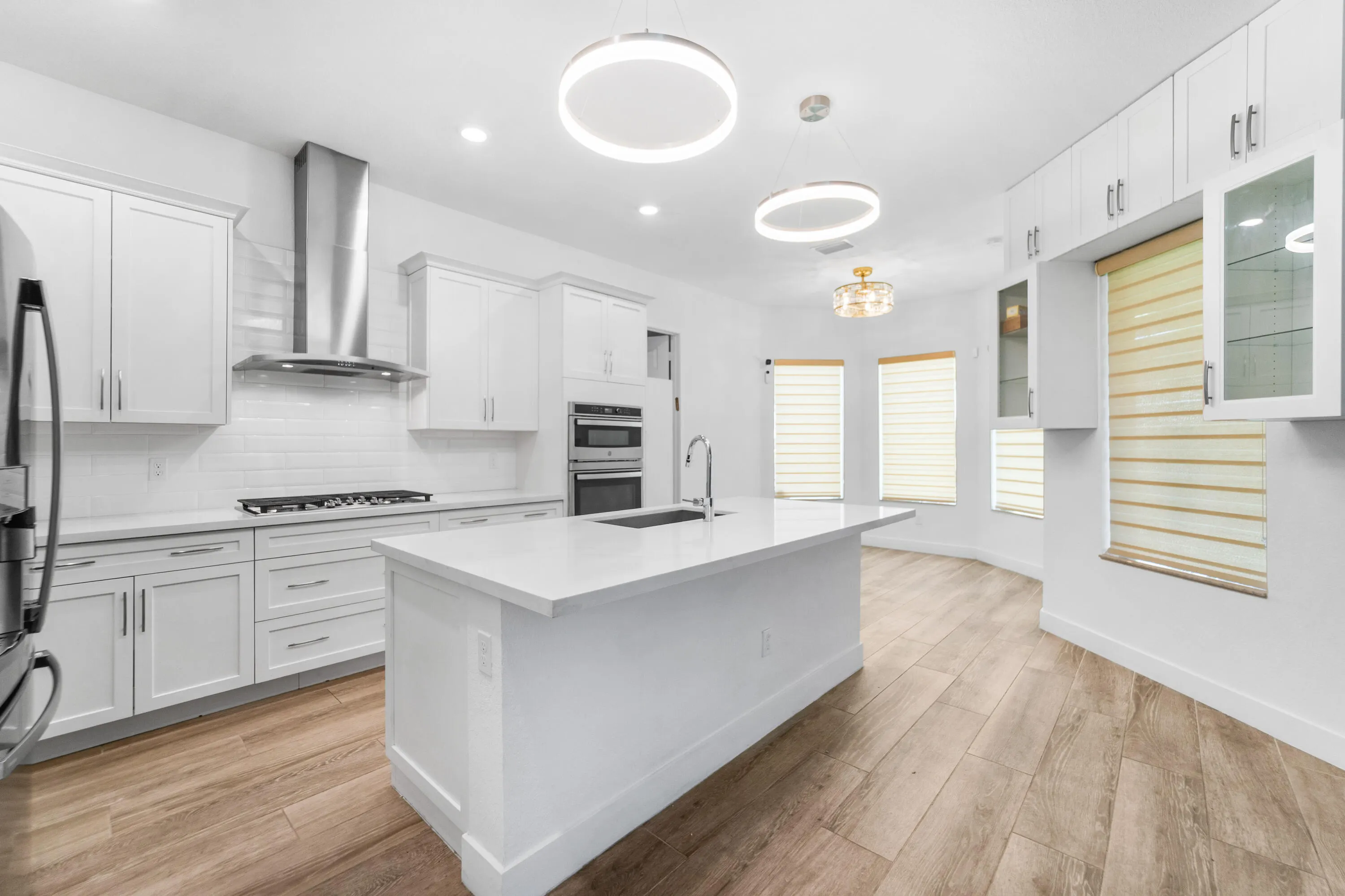 10768 AZUL Lane