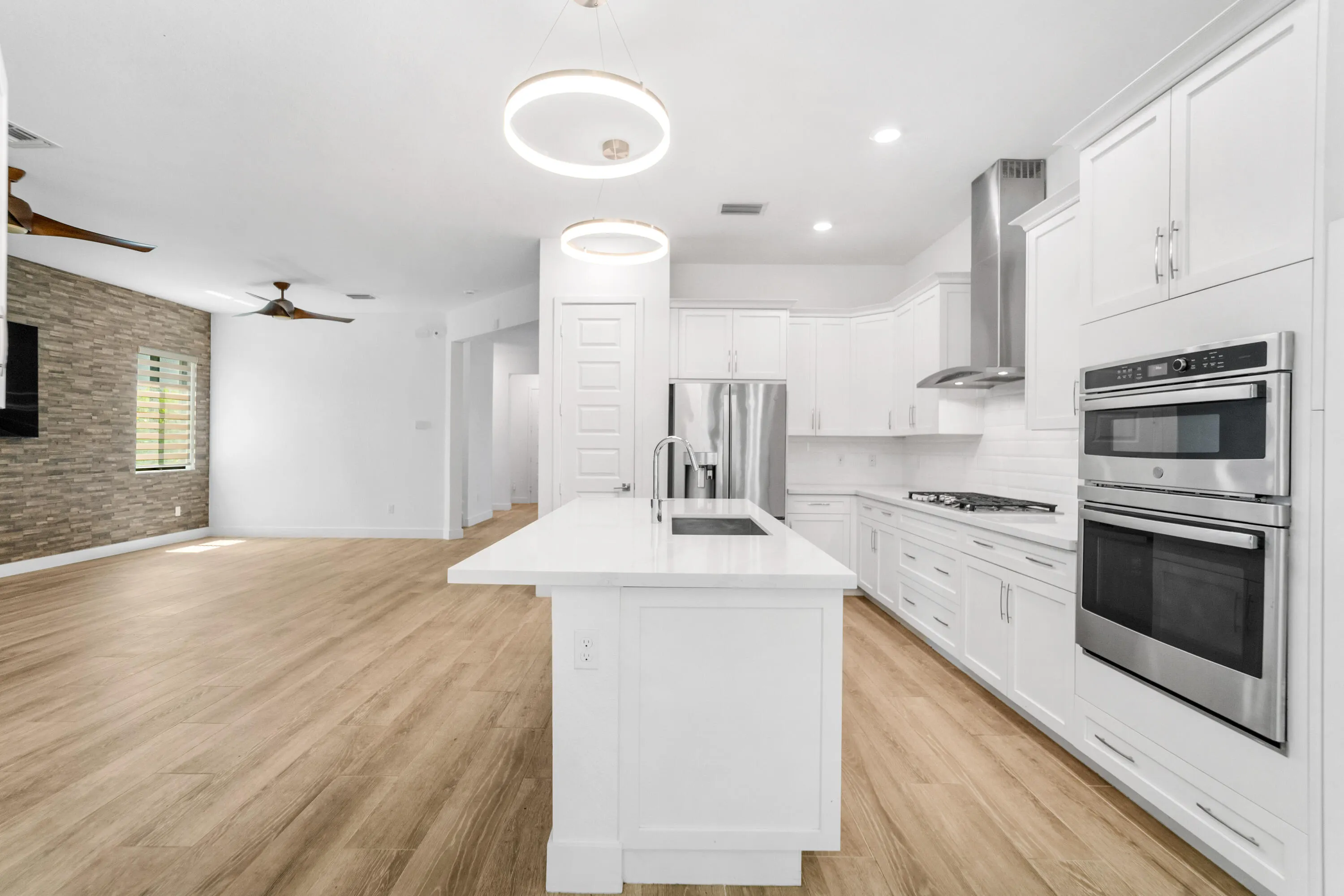 10768 AZUL Lane