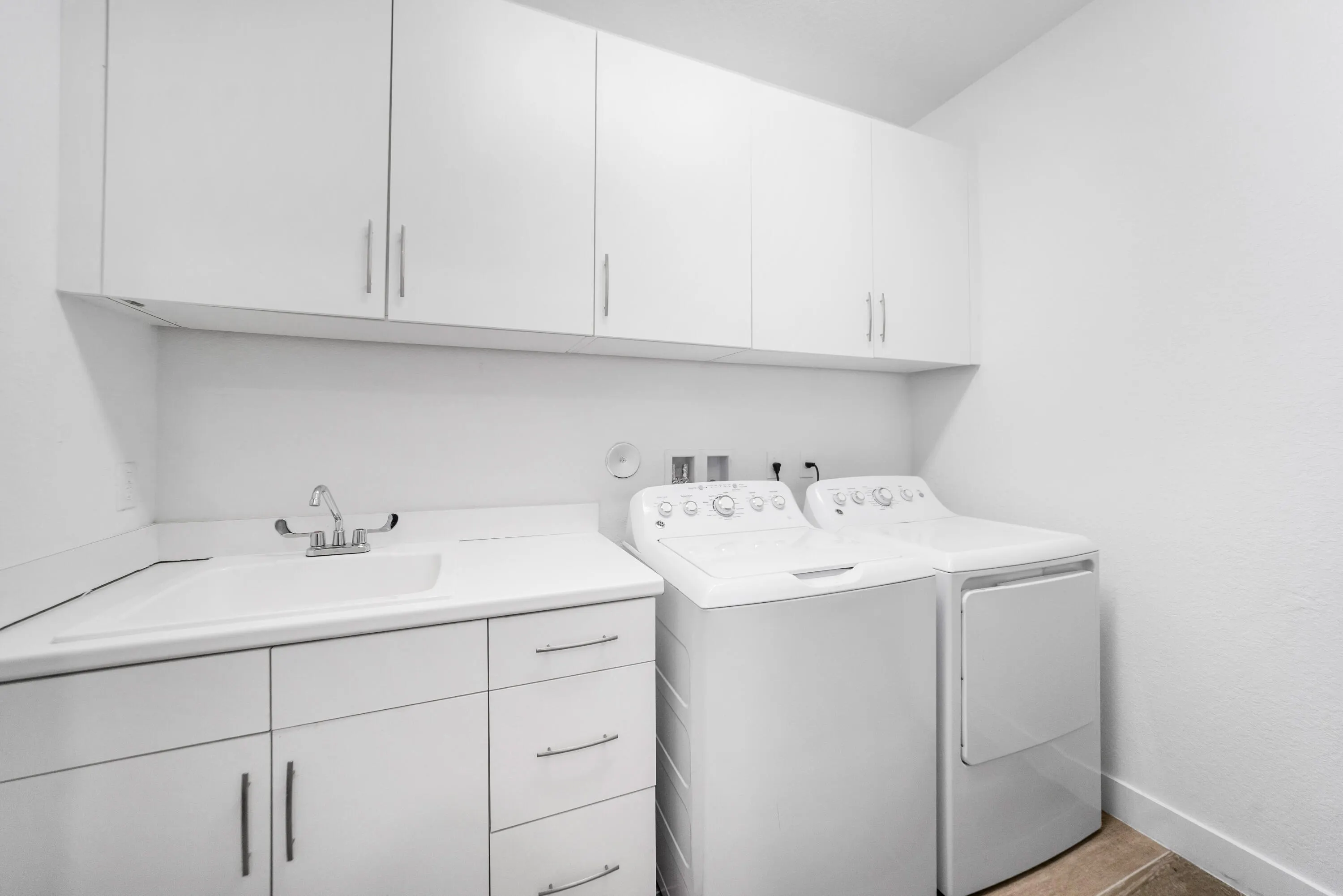 10768 AZUL Lane