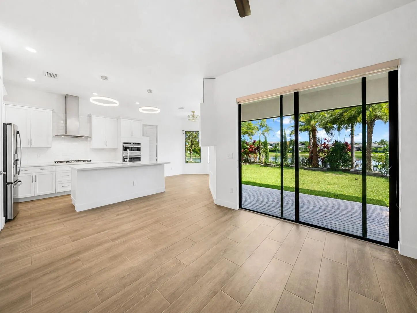10768 AZUL Lane