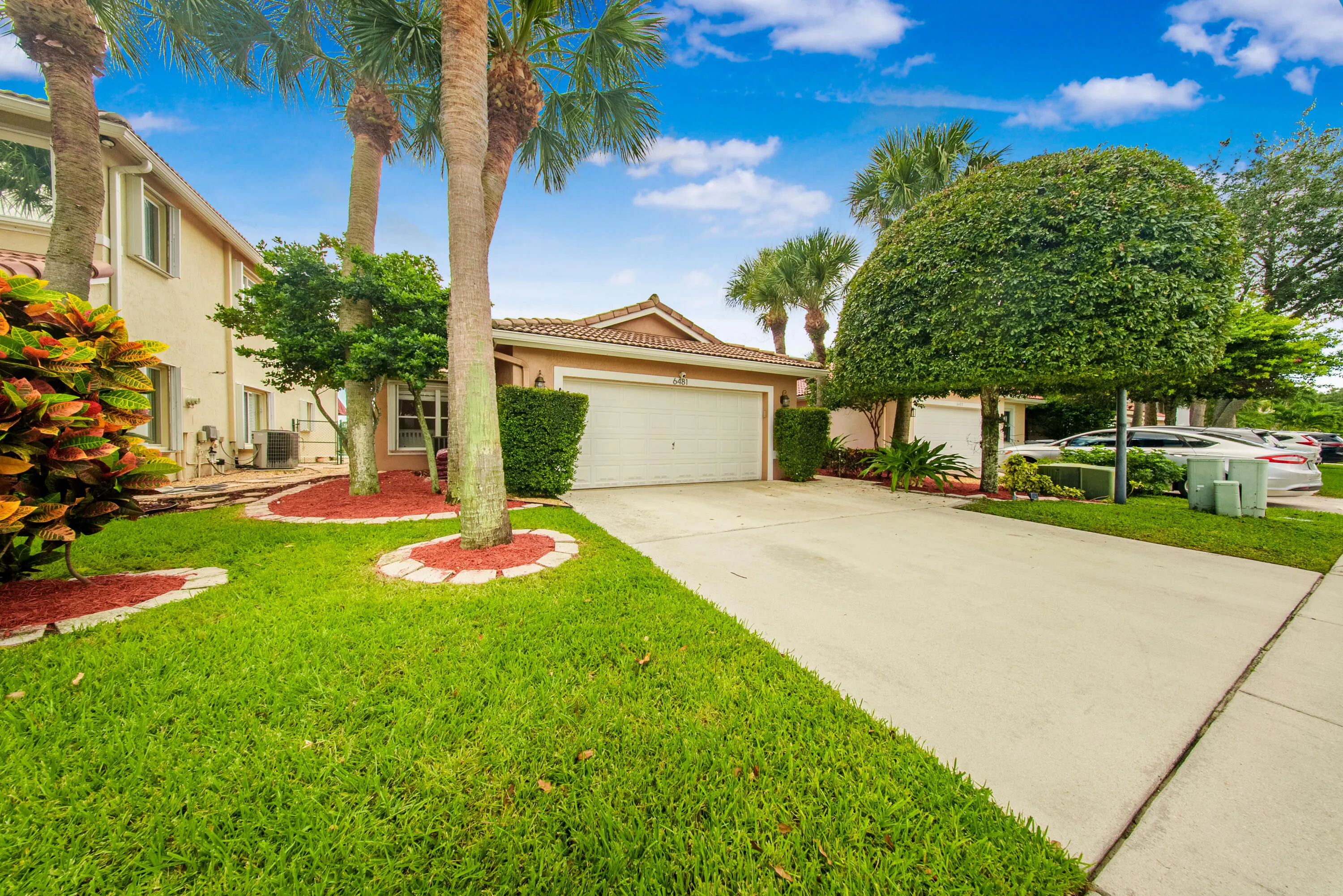 6481 Willoughby Circle