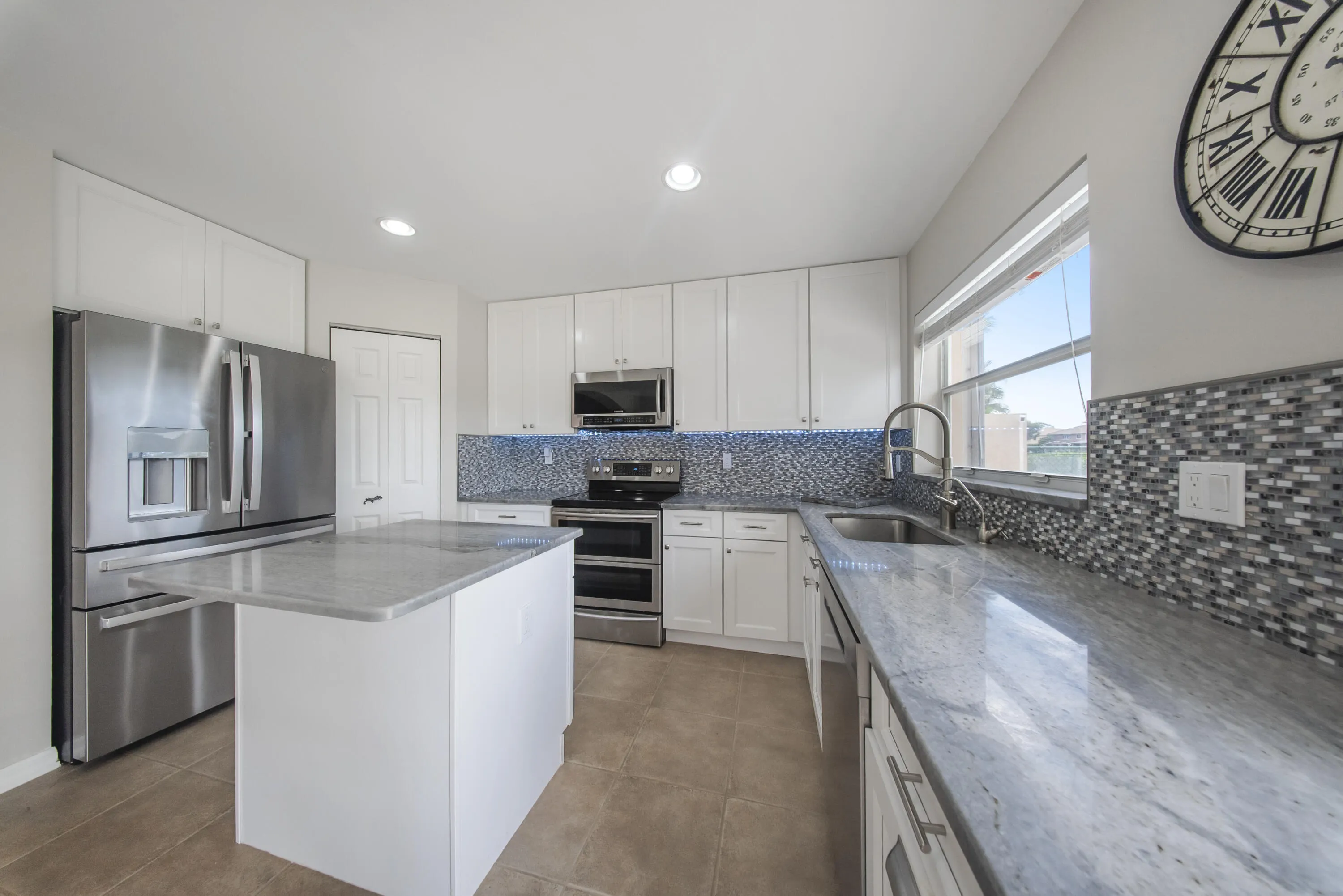 6481 Willoughby Circle