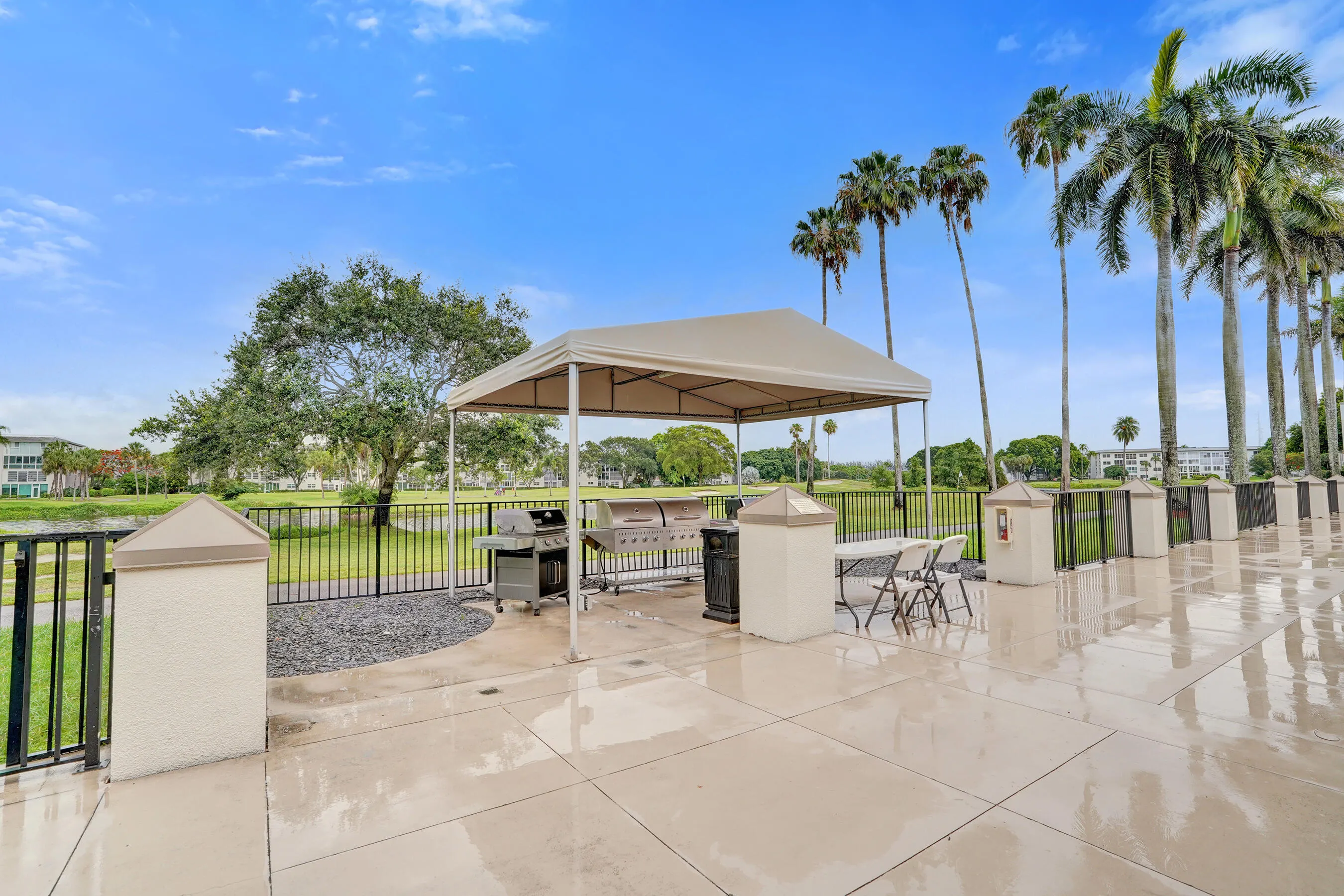 1211 BAHAMA Bend #E1