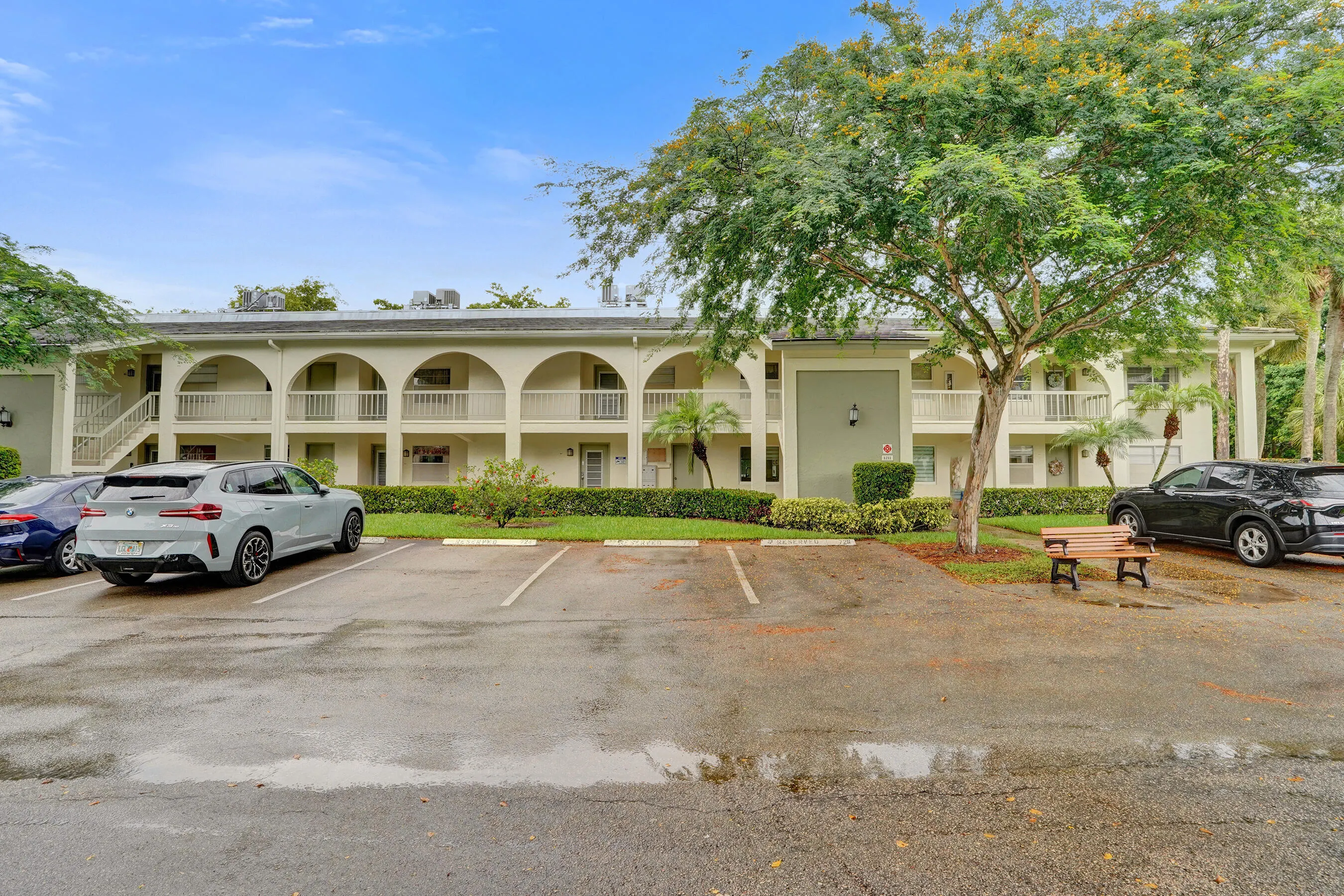 1211 BAHAMA Bend #E1