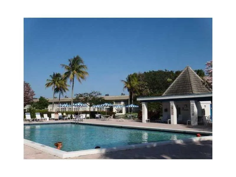 1804 ELEUTHERA Point #J1