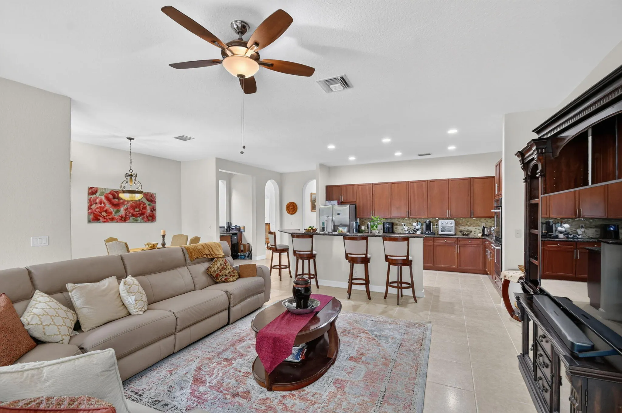 6039 WALNUT HILL Drive