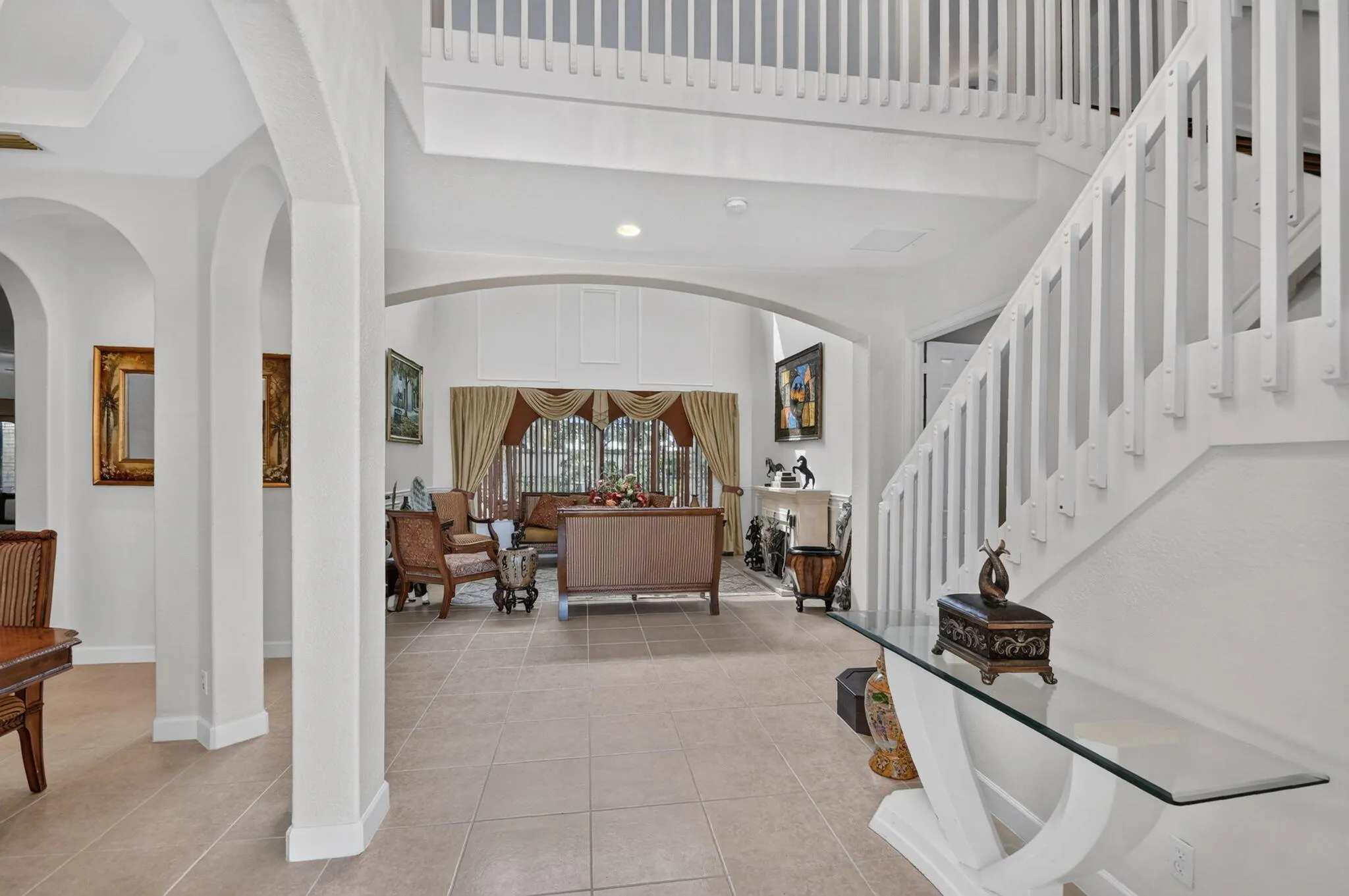 6039 WALNUT HILL Drive