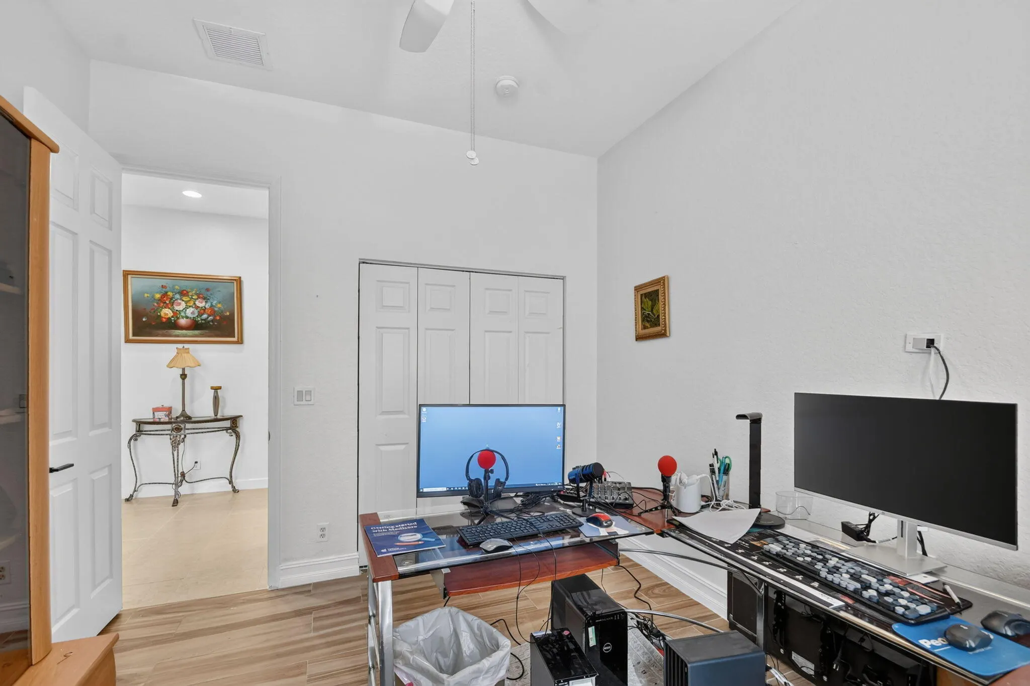 6039 WALNUT HILL Drive