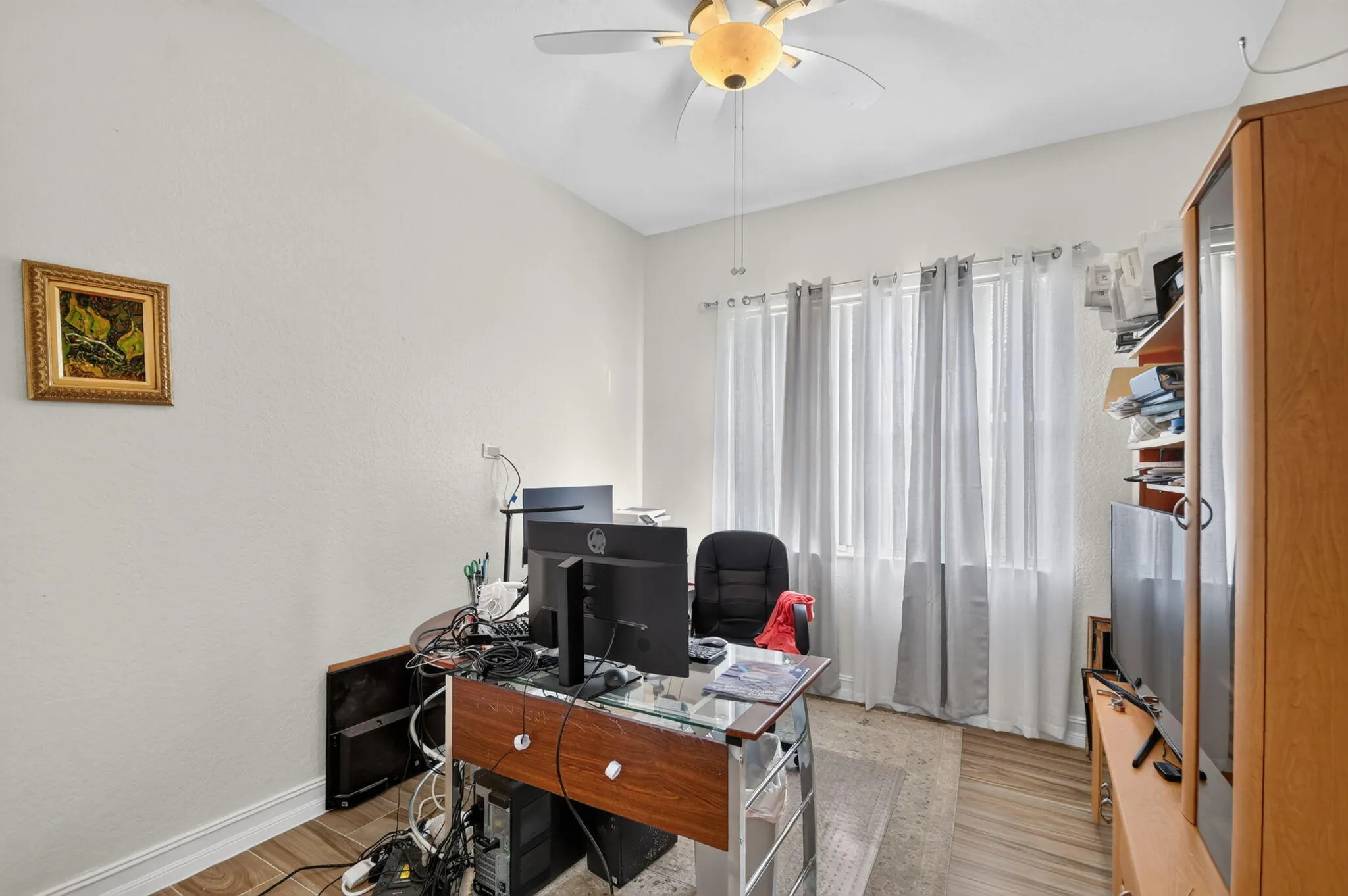 6039 WALNUT HILL Drive