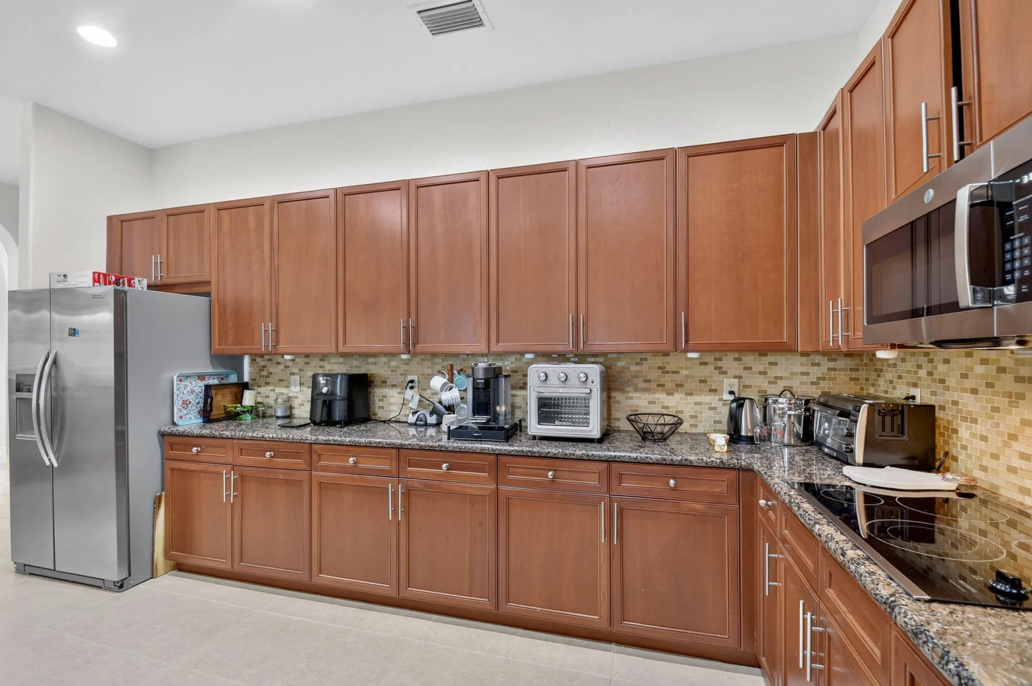 6039 WALNUT HILL Drive