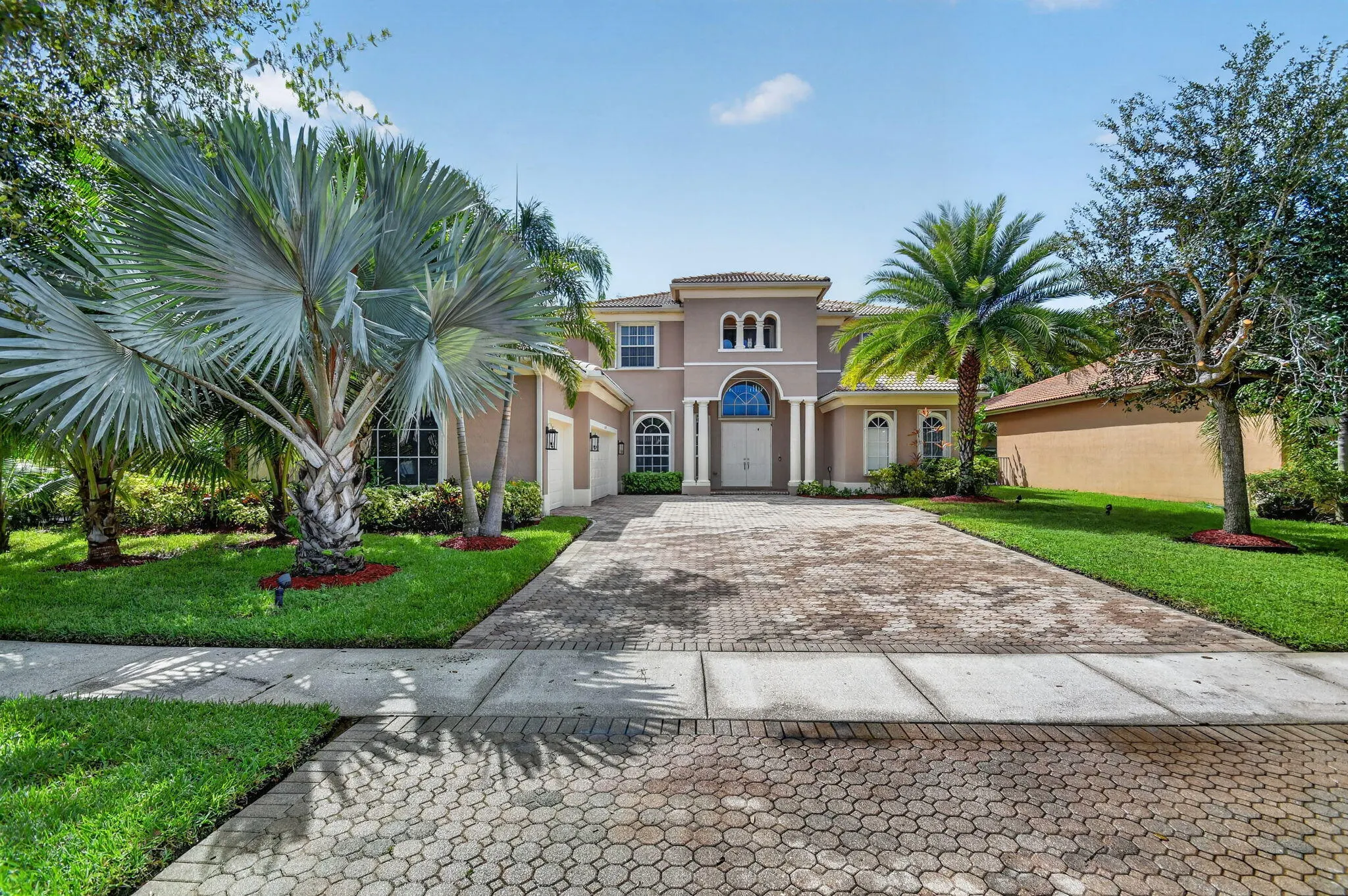 6039 WALNUT HILL Drive