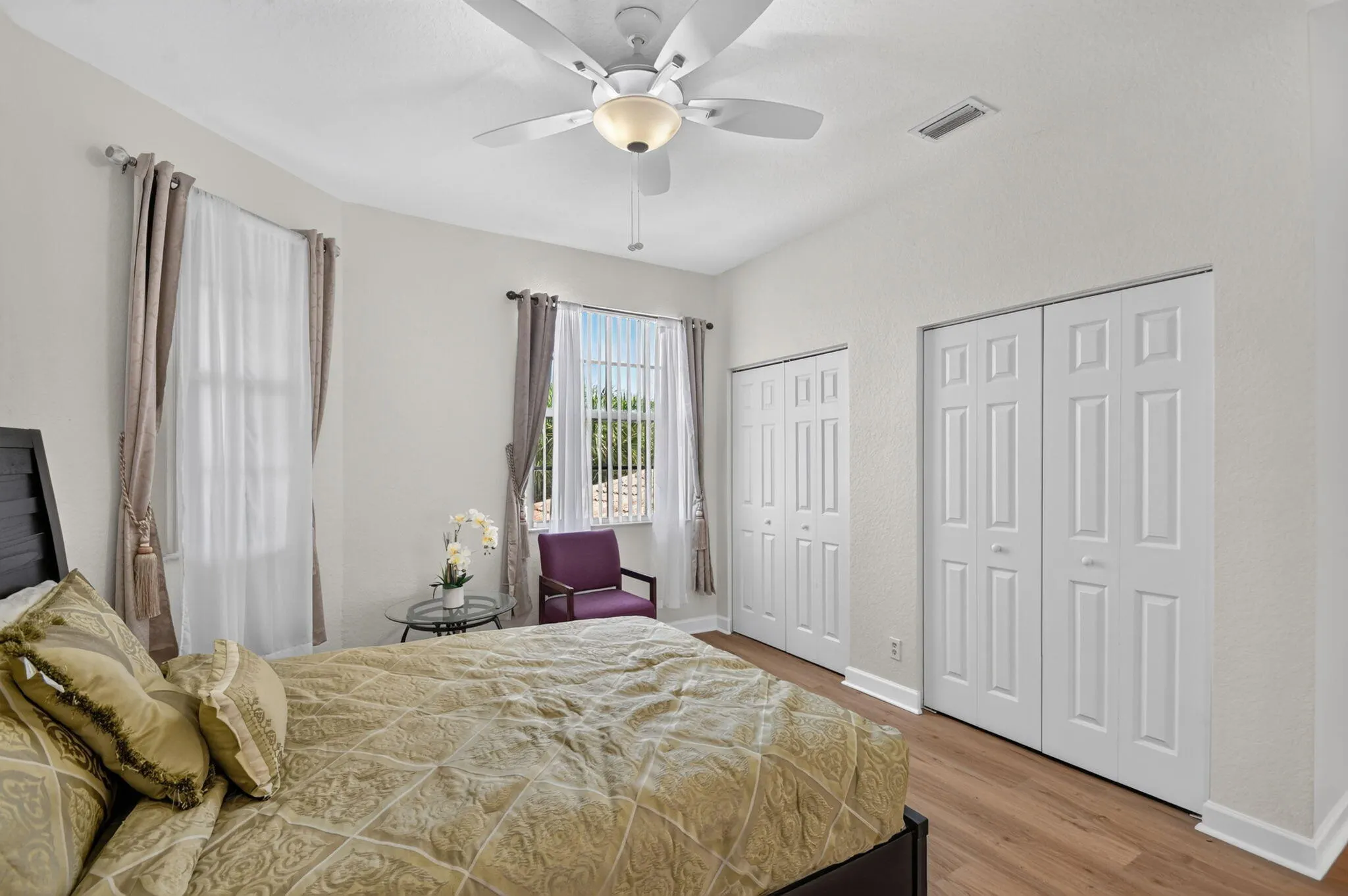 6039 WALNUT HILL Drive