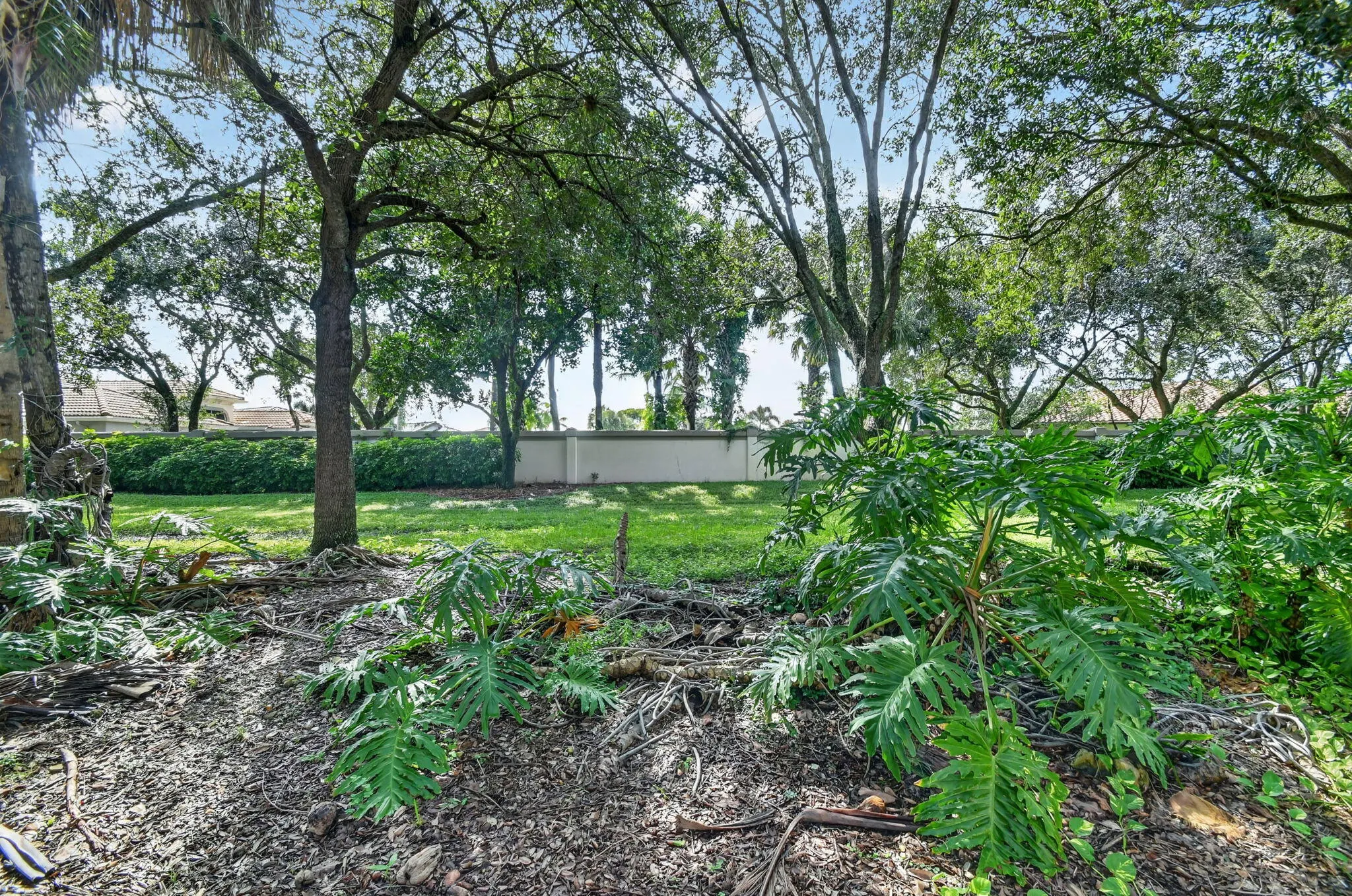 6039 WALNUT HILL Drive