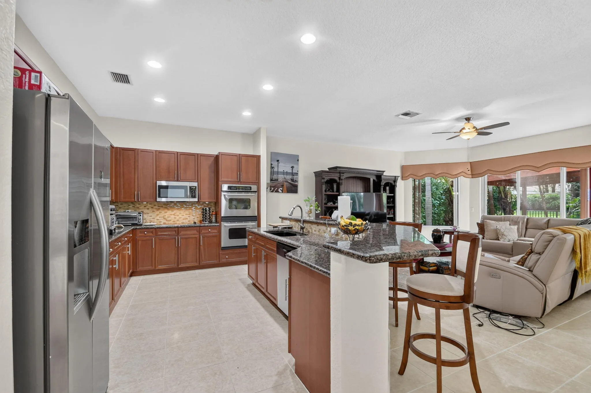 6039 WALNUT HILL Drive