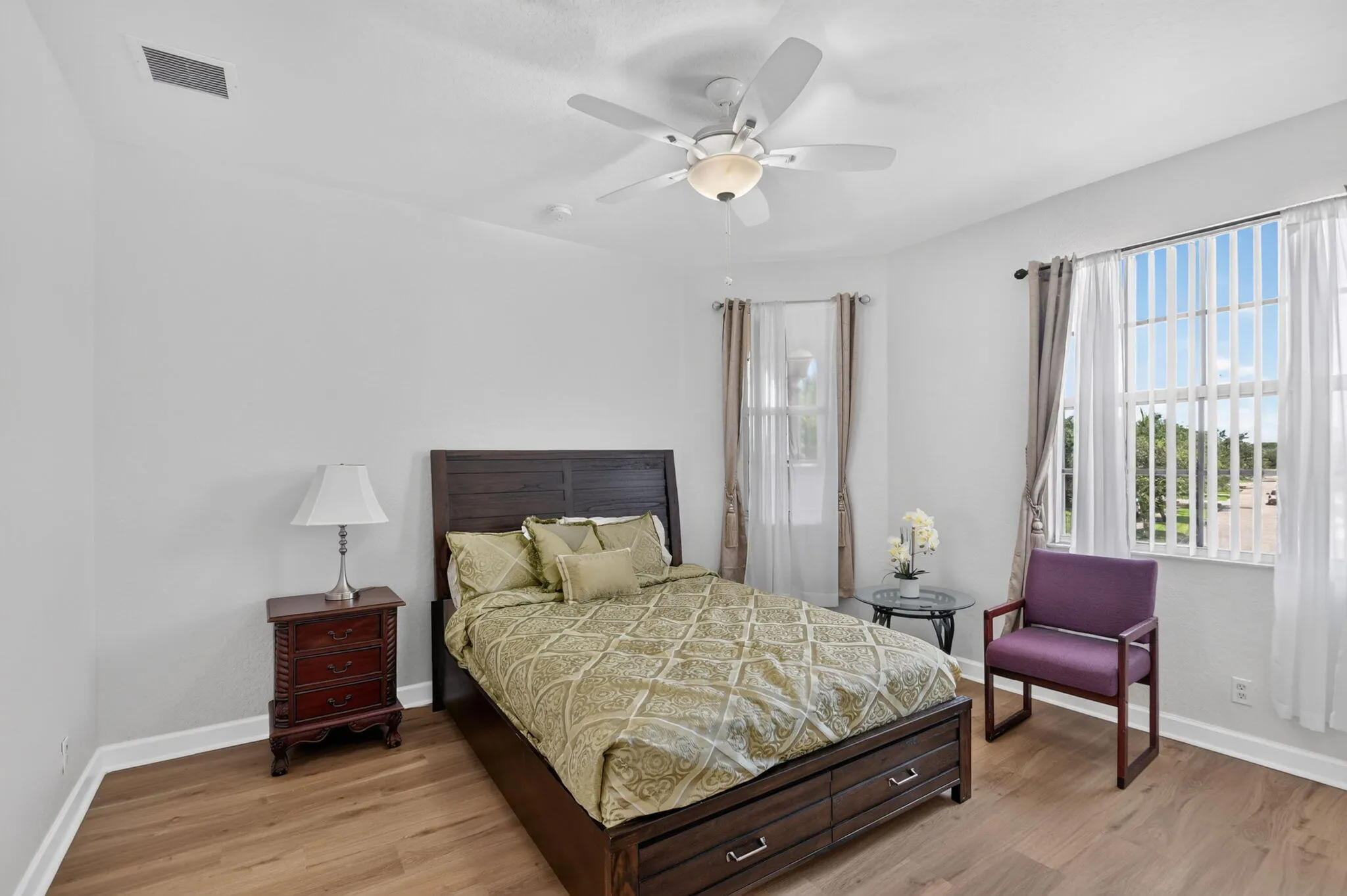 6039 WALNUT HILL Drive