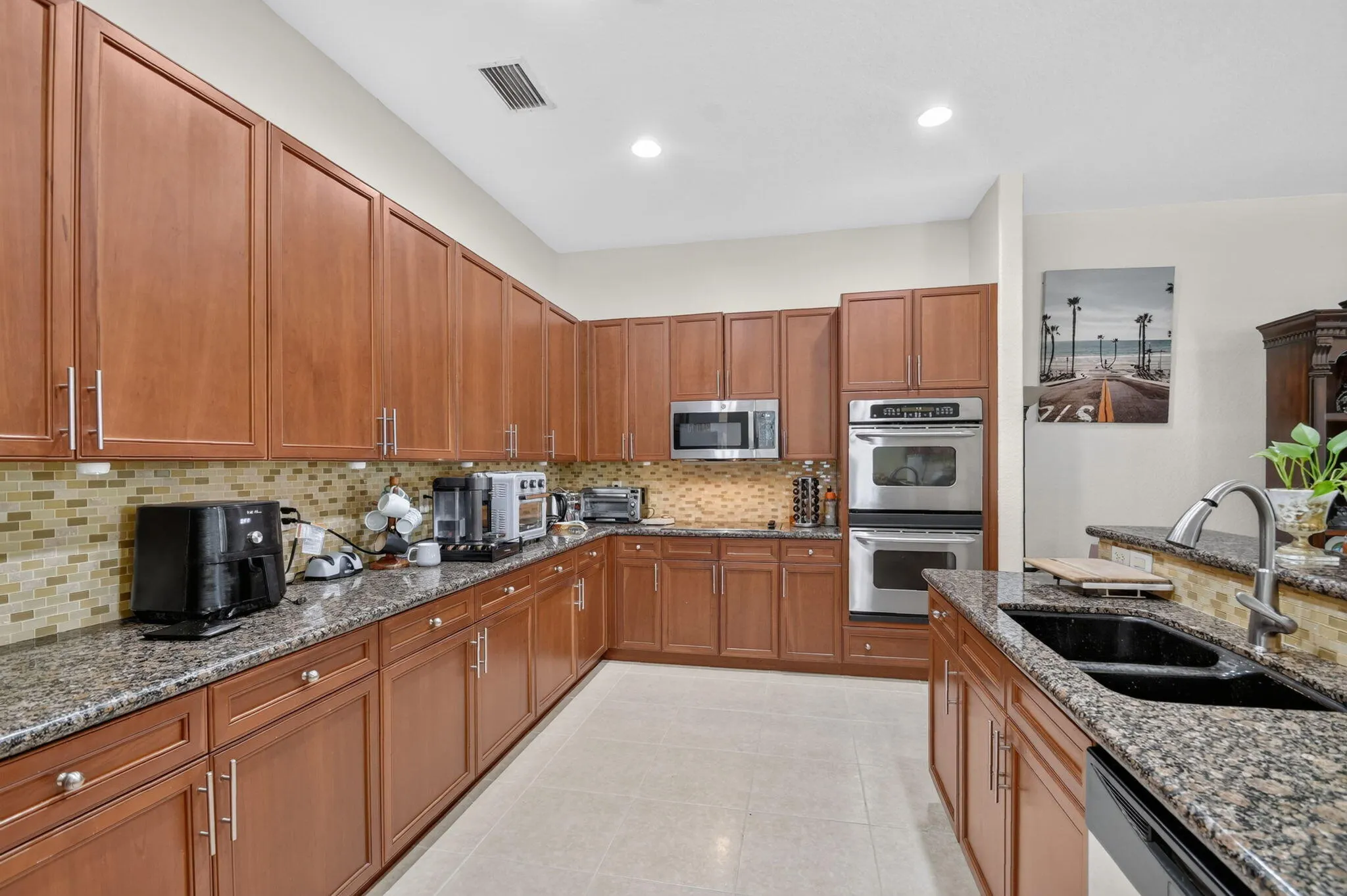 6039 WALNUT HILL Drive