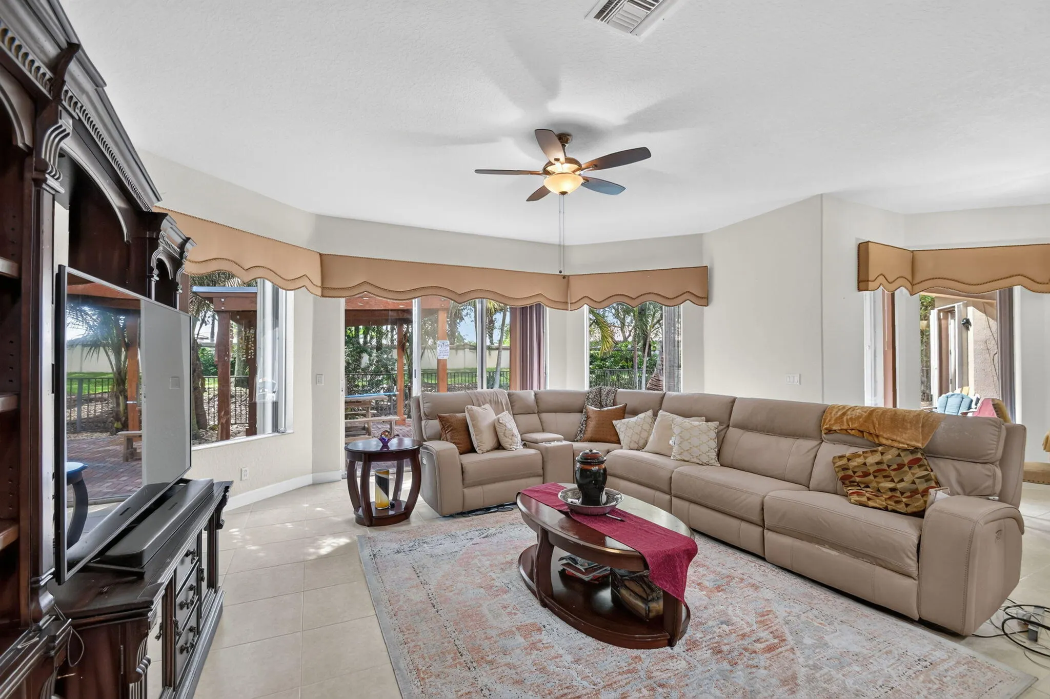 6039 WALNUT HILL Drive