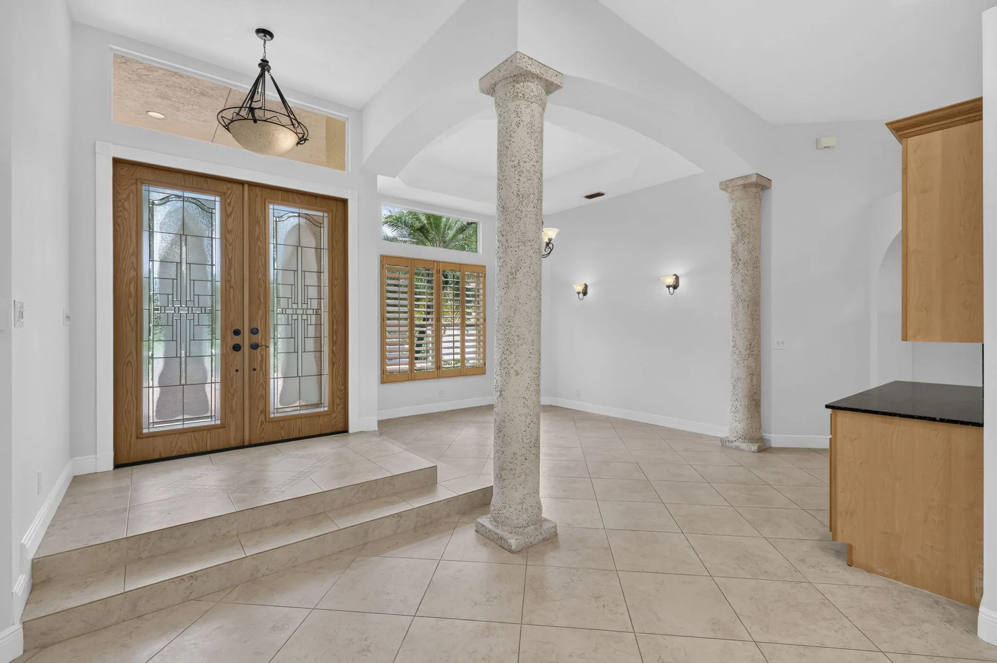 15390 EARHART Place