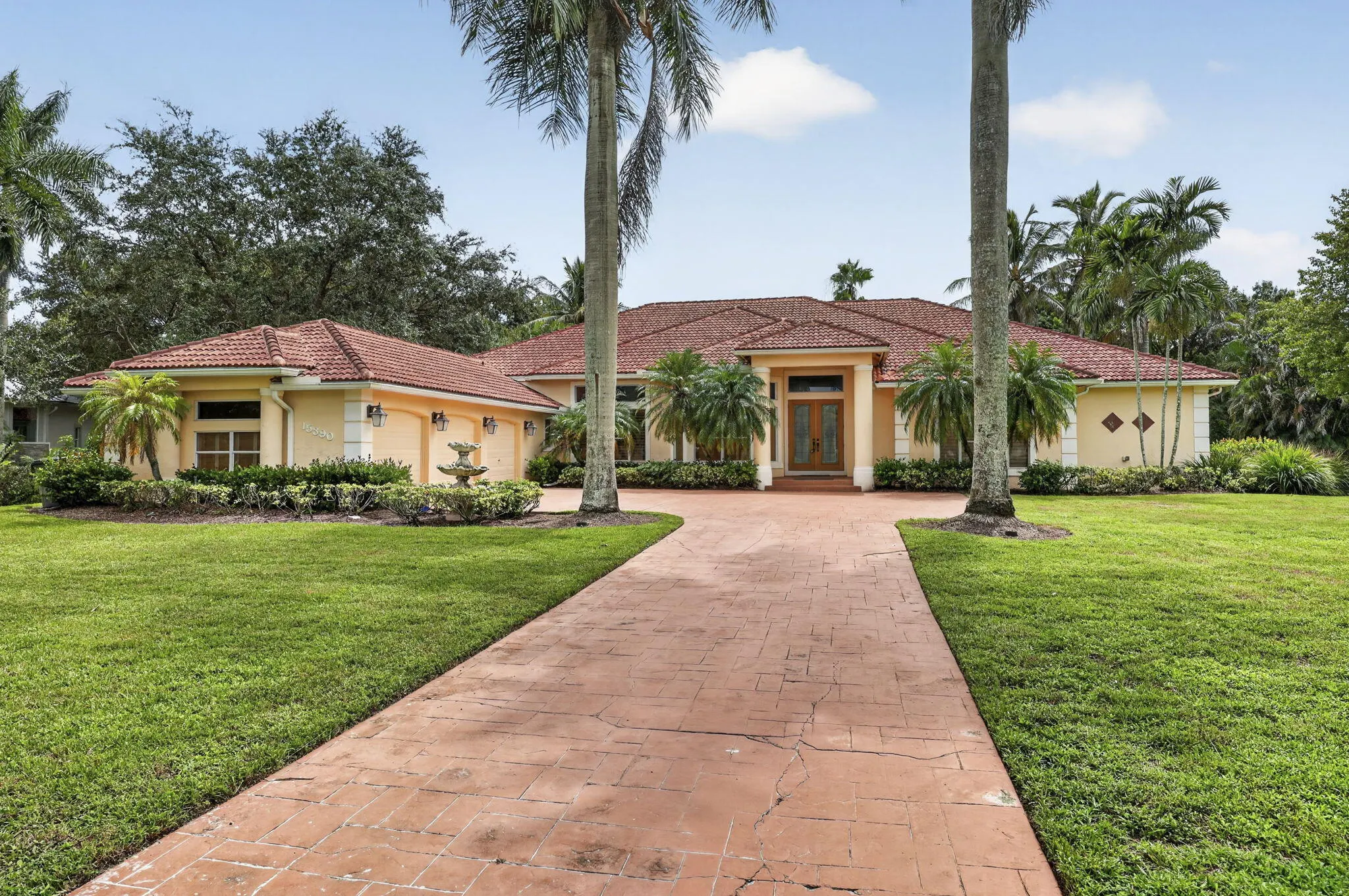 15390 EARHART Place