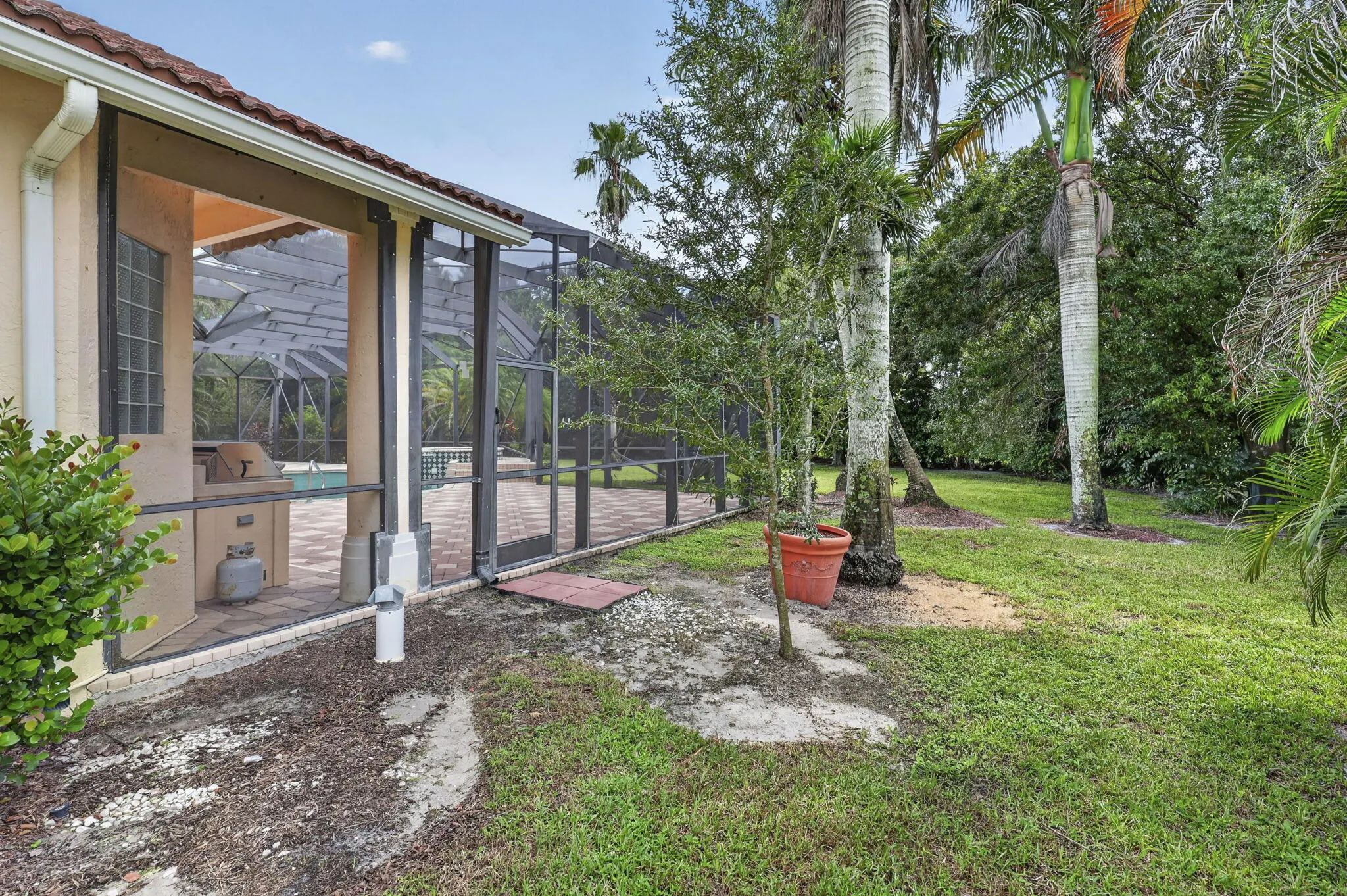 15390 EARHART Place