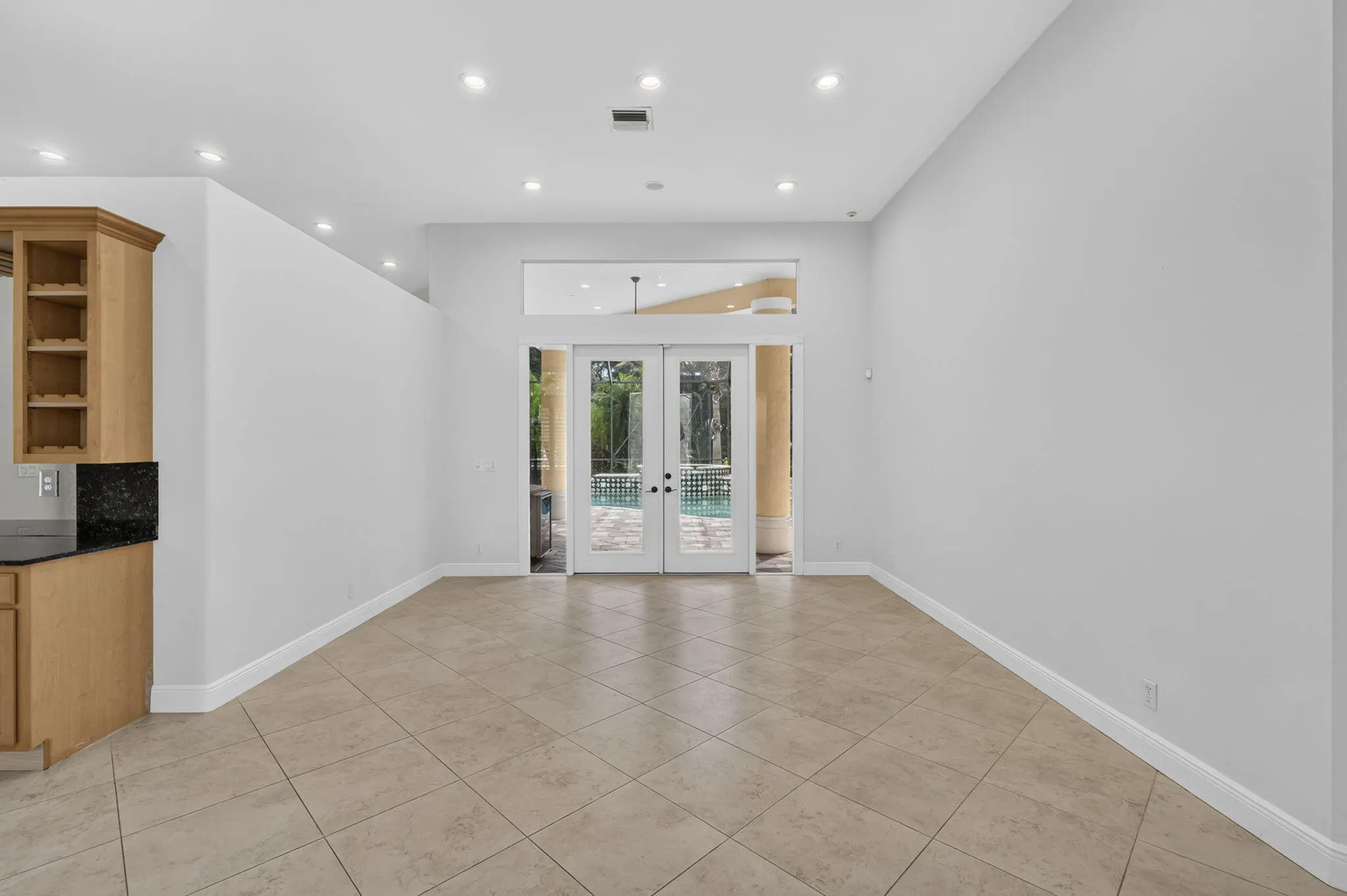 15390 EARHART Place